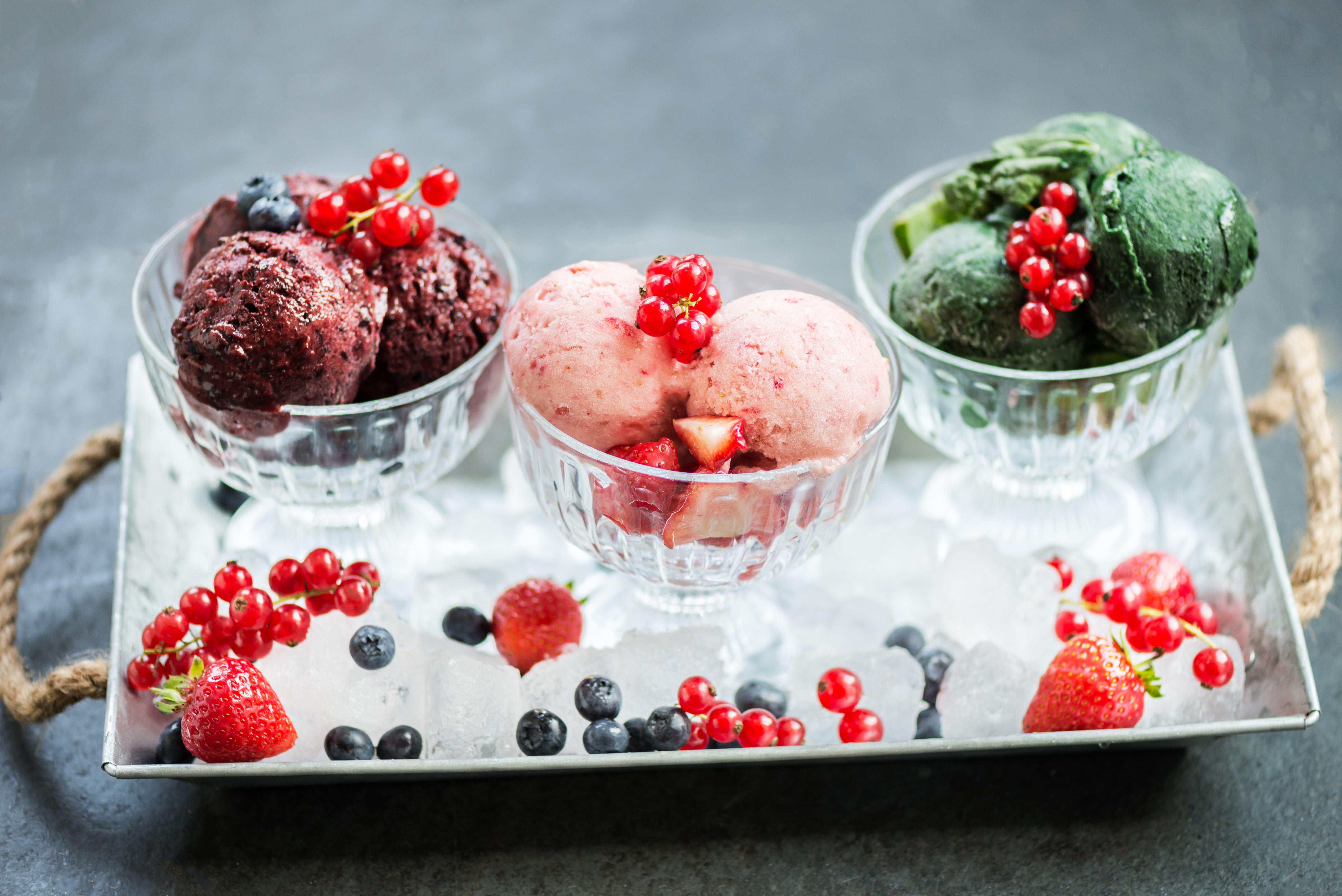 Ice cream with berries and currants on ice HD Wallpaper