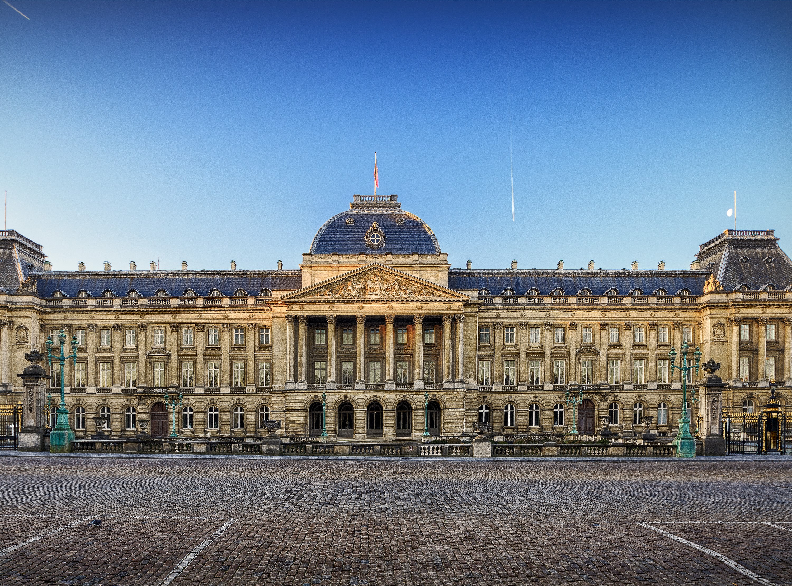 Royal Palace of Brussels, Belgium HD Wallpaper