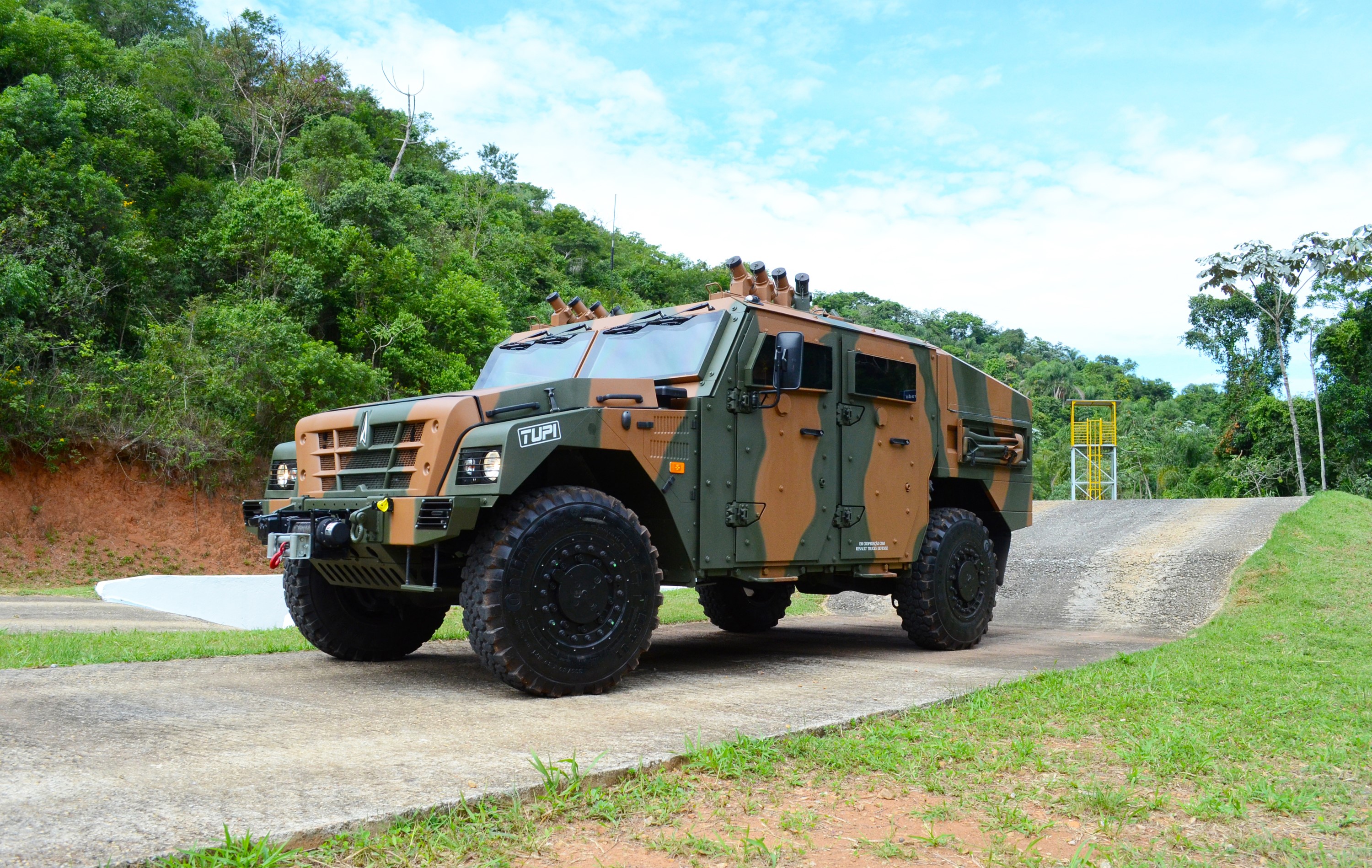 Avibras TUPI VBMT-LR military vehicle HD Wallpaper