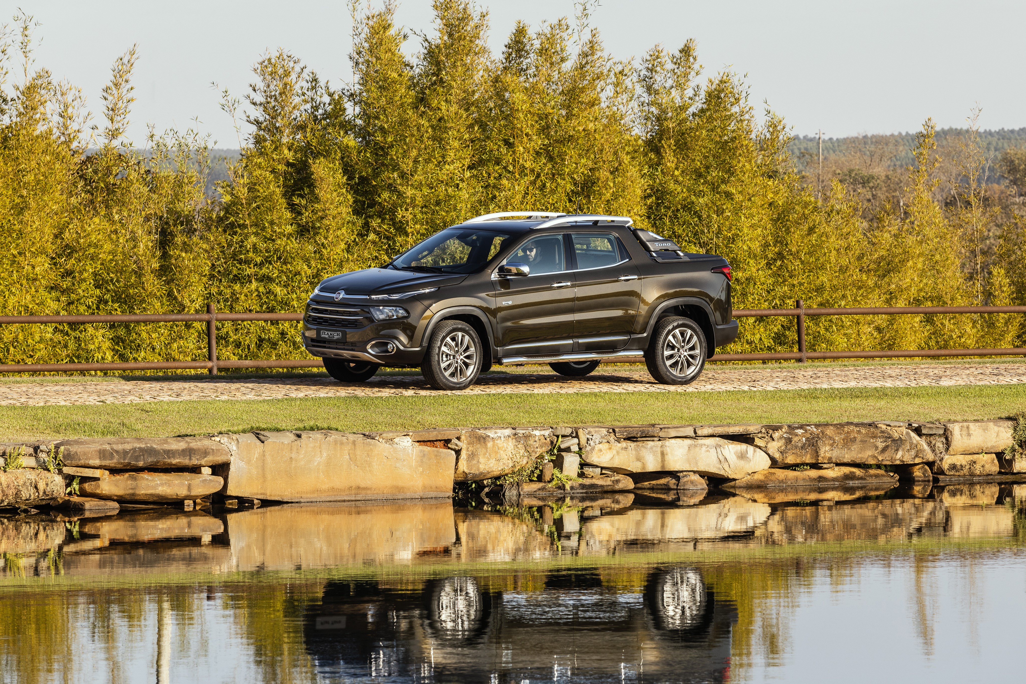2018-19 Fiat Toro Ranch Pickup Truck HD Wallpaper