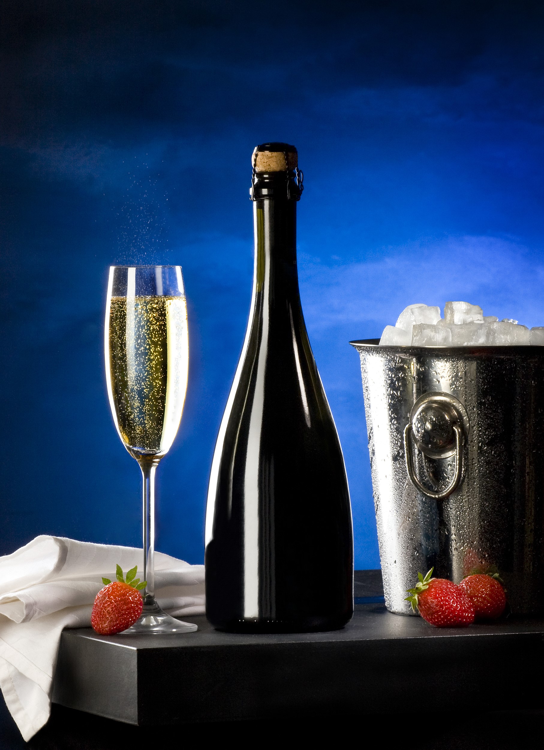 Champagne bottle and glass with strawberries and ice bucket HD Phone Wallpaper
