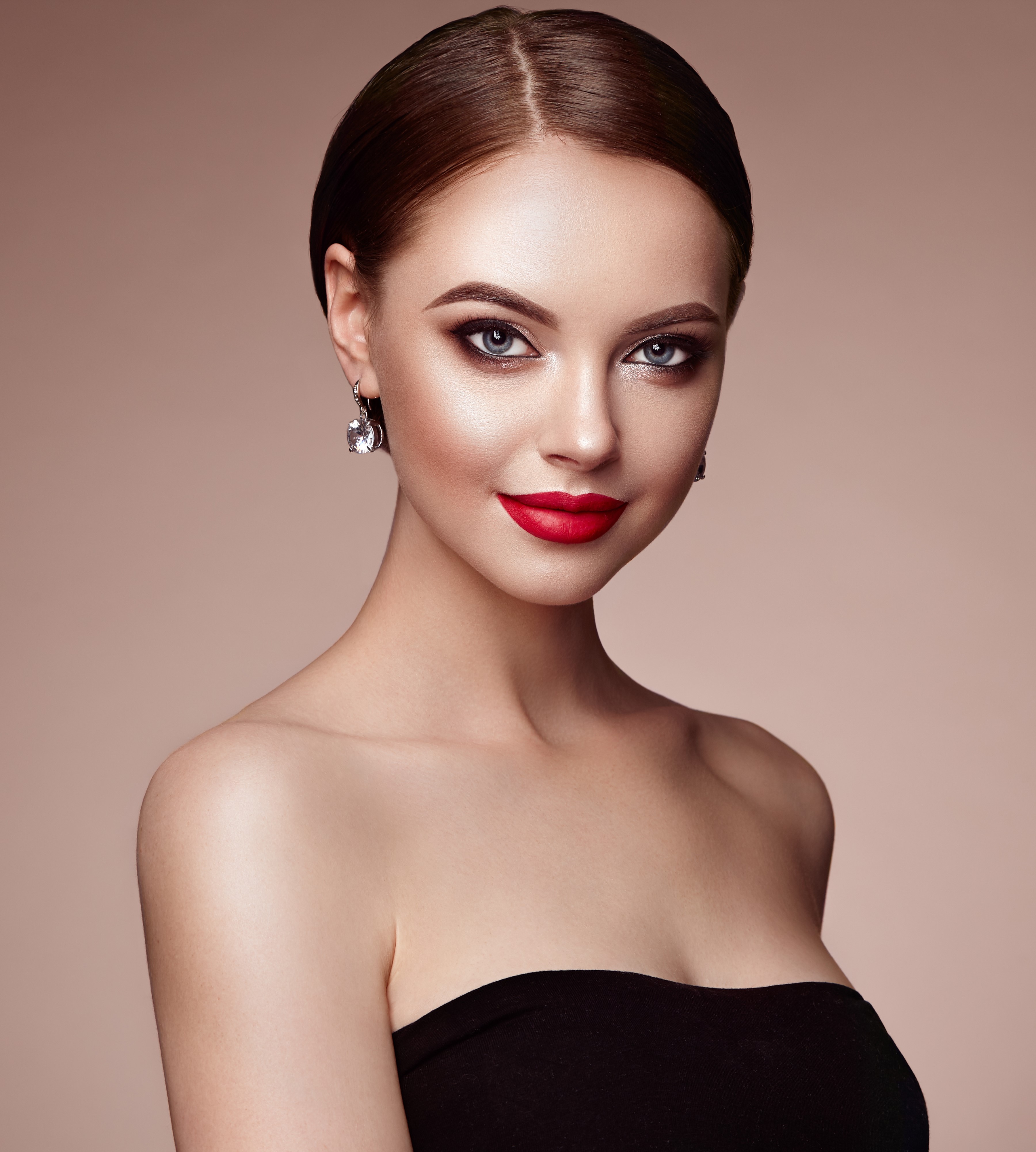 Woman with red lips and earrings HD Wallpaper