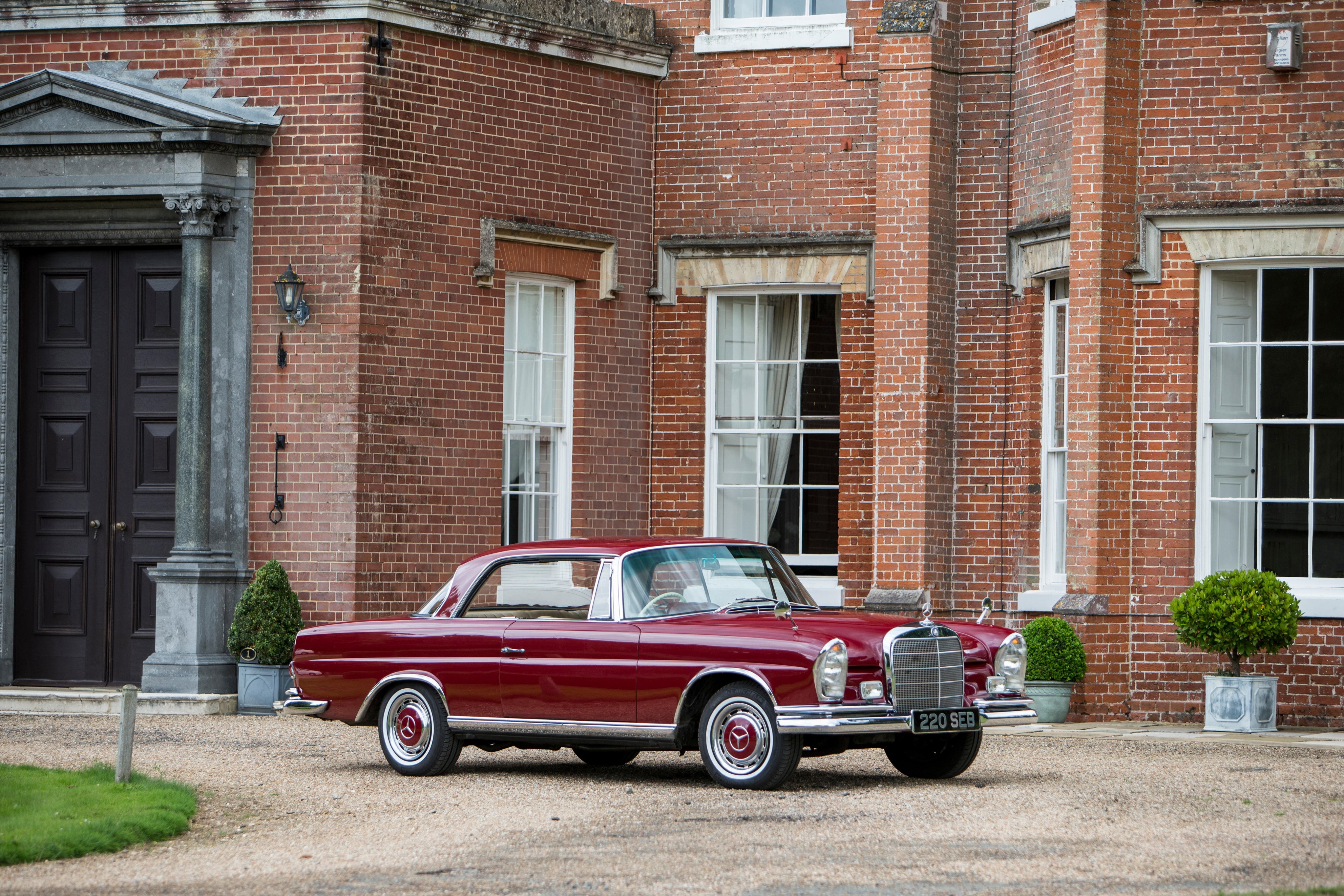 4K 1959-65 Mercedes-Benz 220 SEb Coupe HD Wallpaper