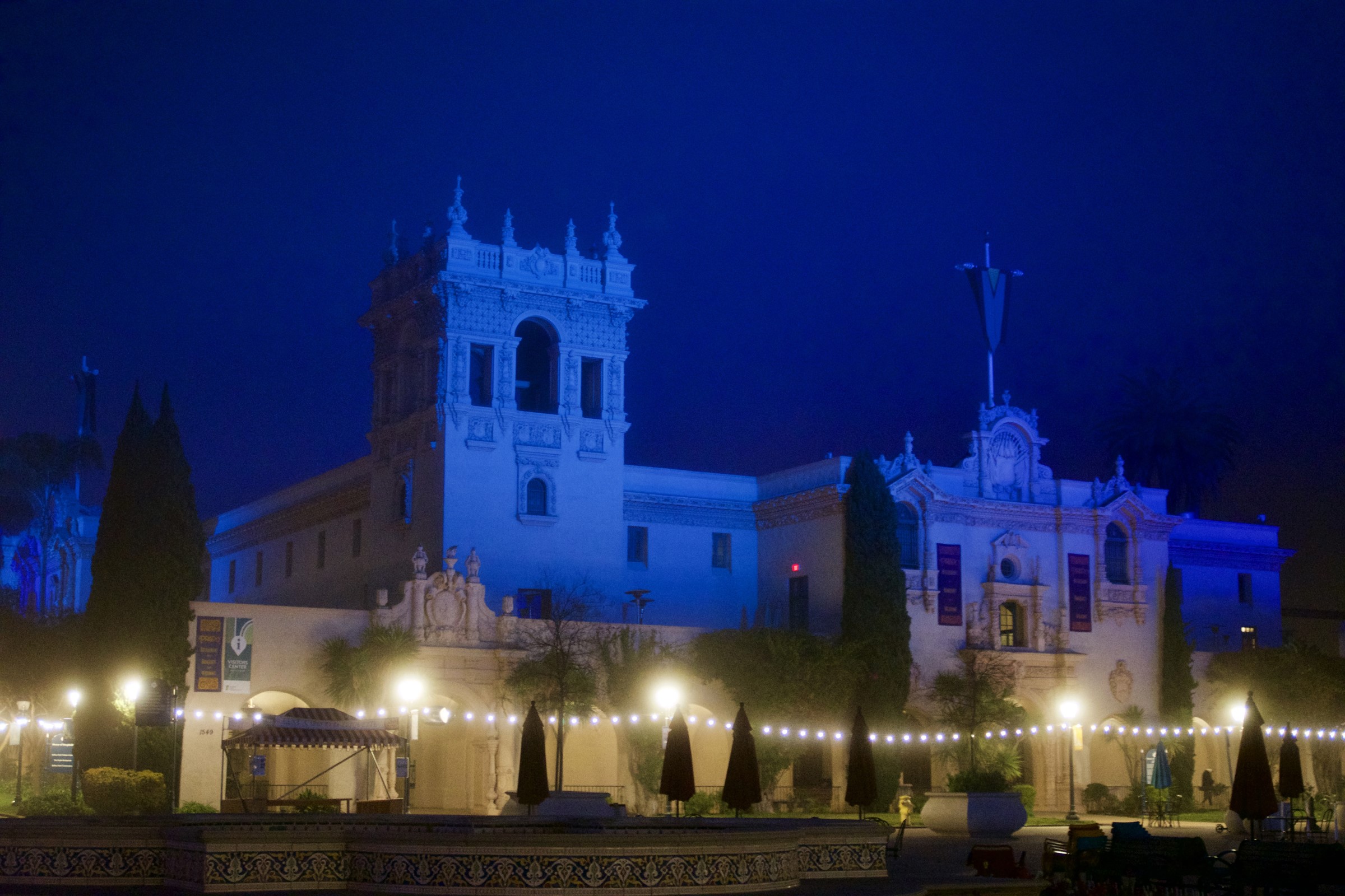 Balboa Park building at night with blue lighting HD Wallpaper