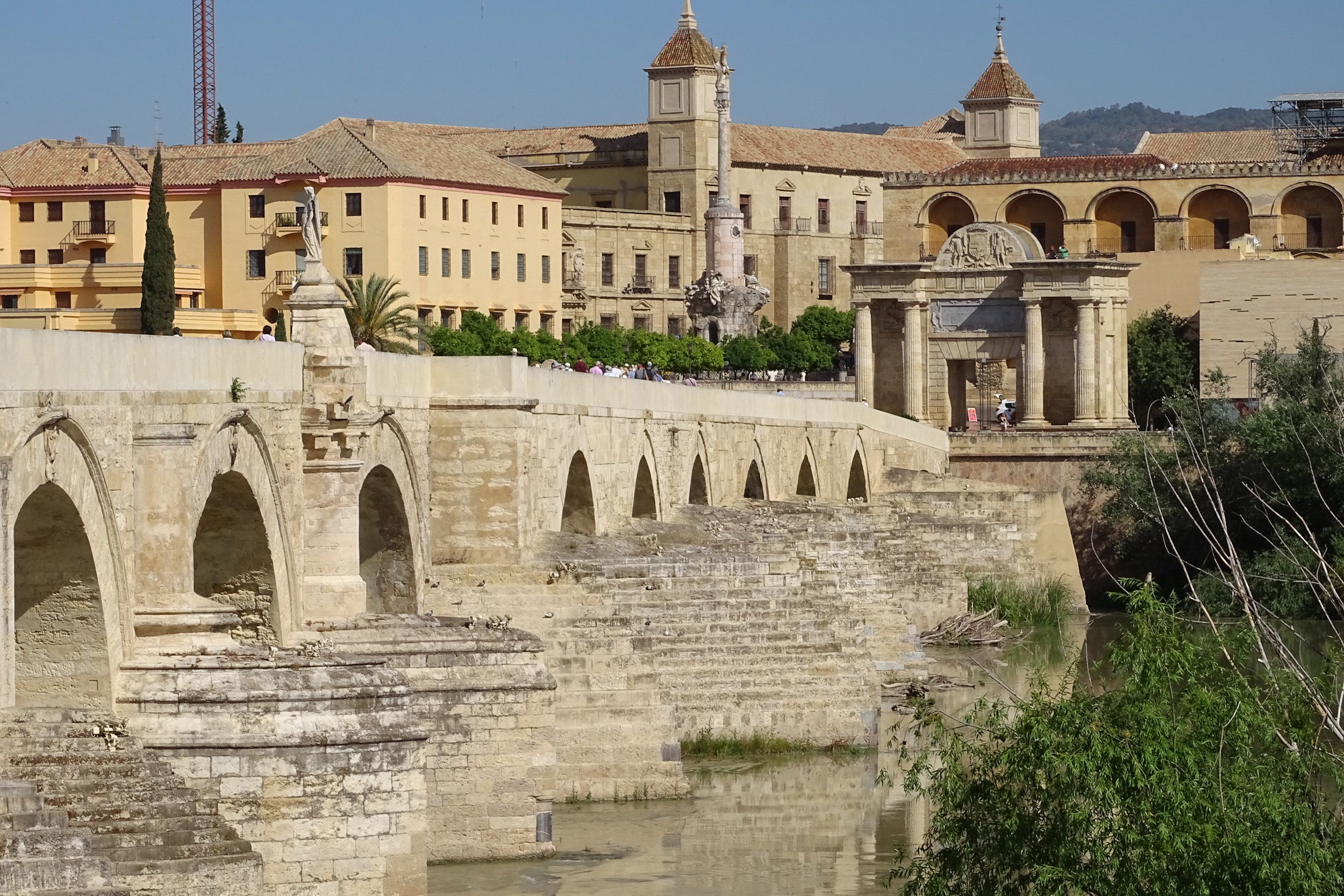 Roman Bridge and Mosque-Cathedral of Cordoba, Spain HD Wallpaper