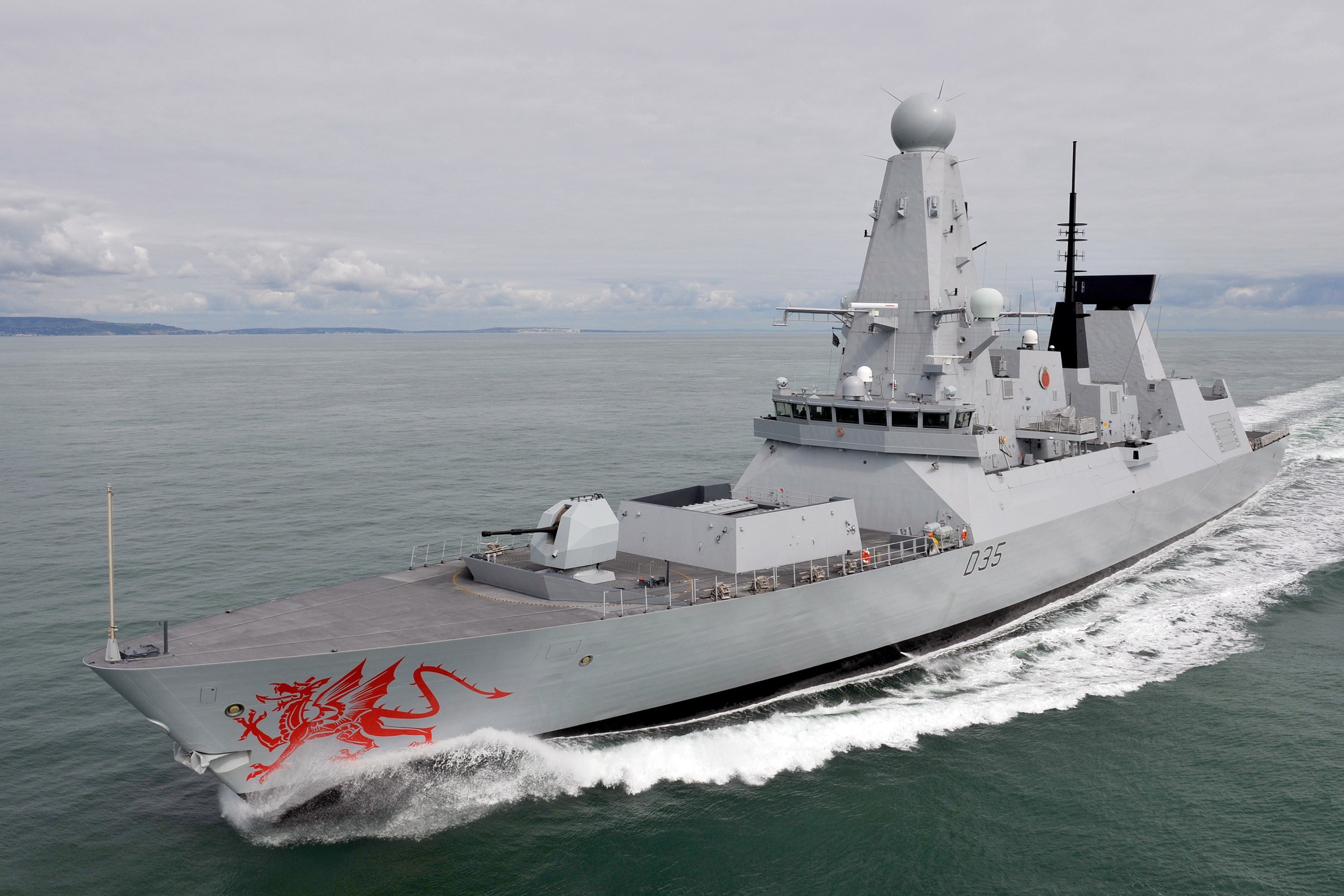 HMS Dragon Royal Navy Type 45 destroyer at sea HD Wallpaper