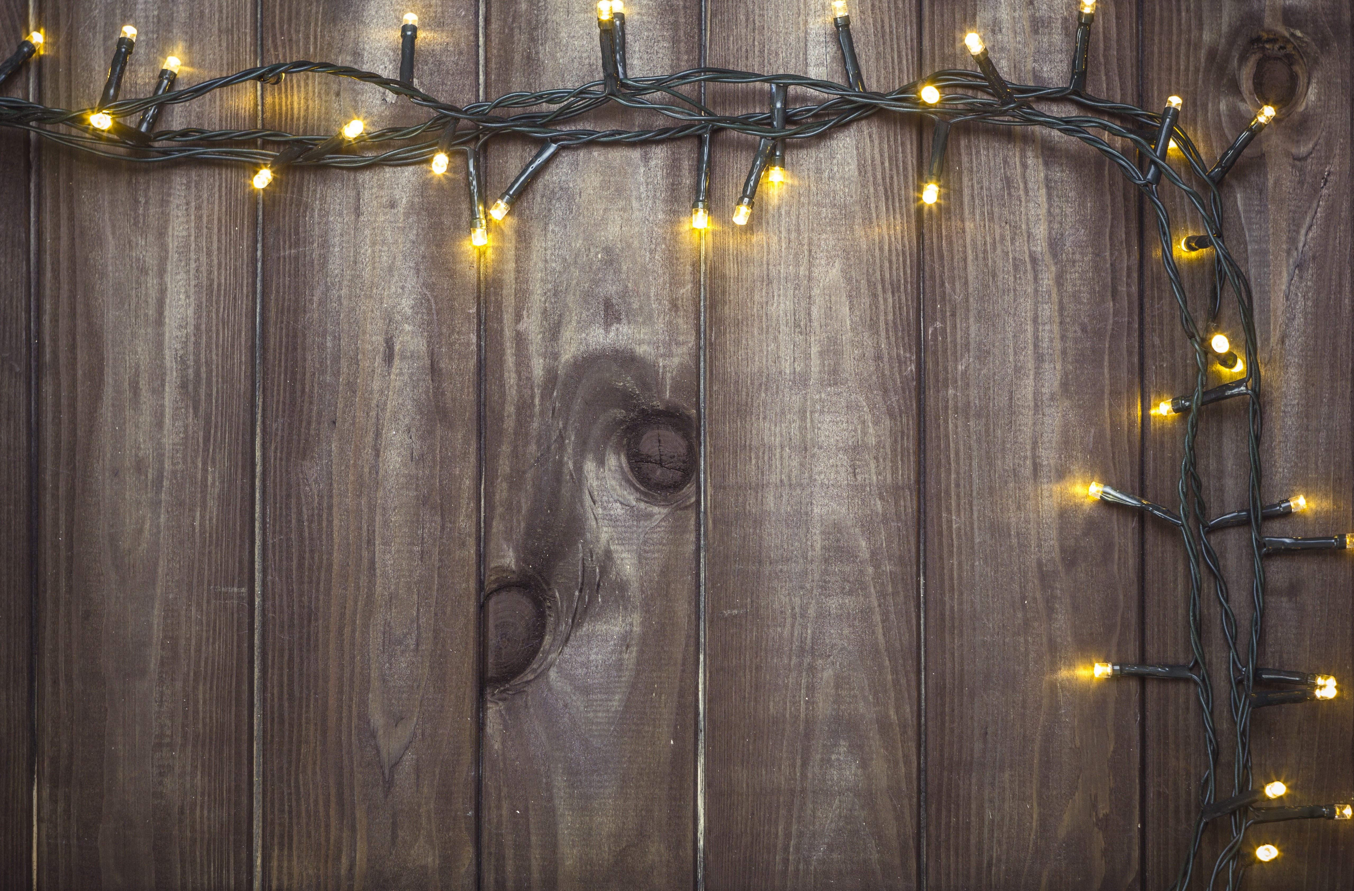 Fairy lights on wood planks HD Wallpaper