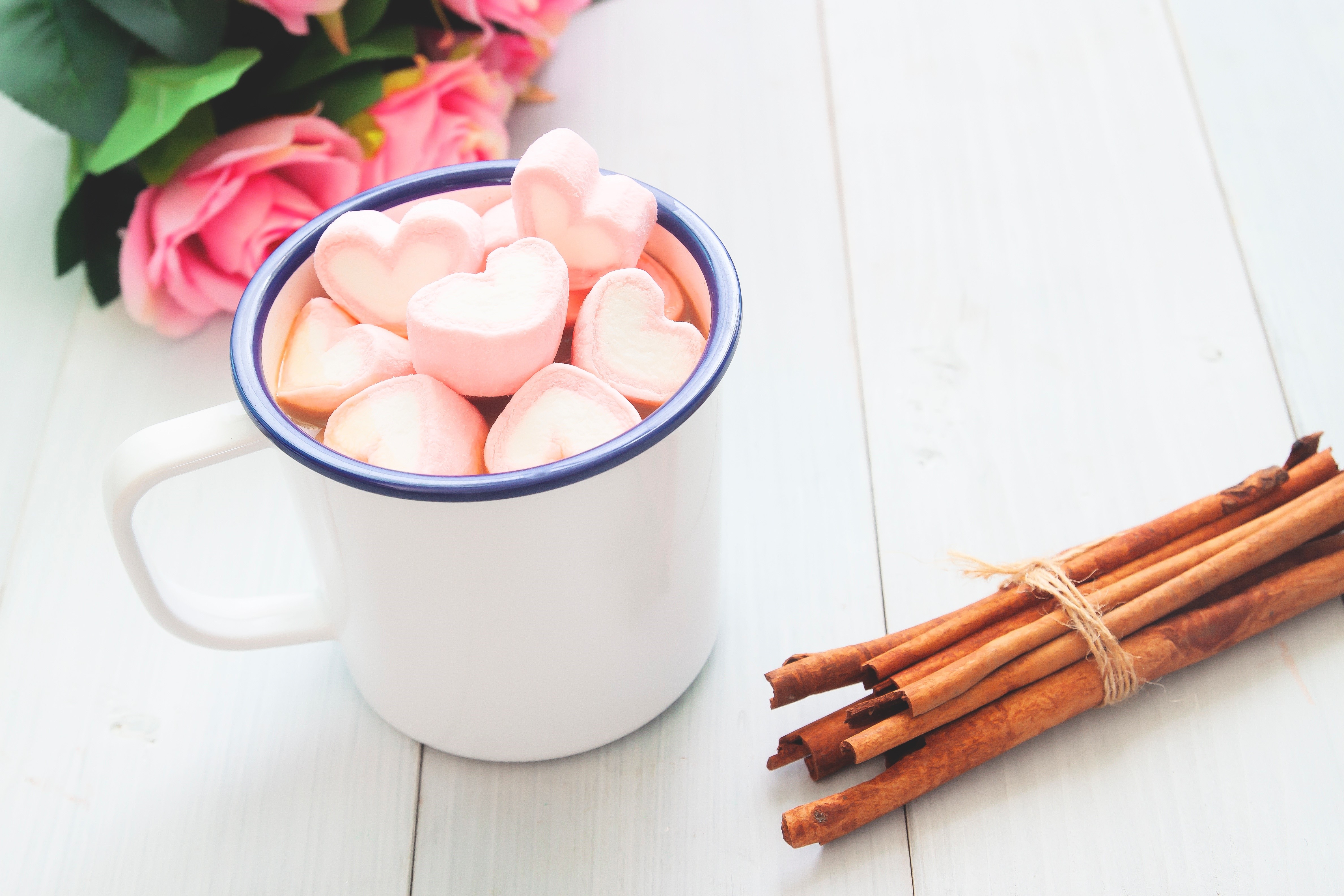 Heart Marshmallows in a Mug with Cinnamon and Roses HD Wallpaper