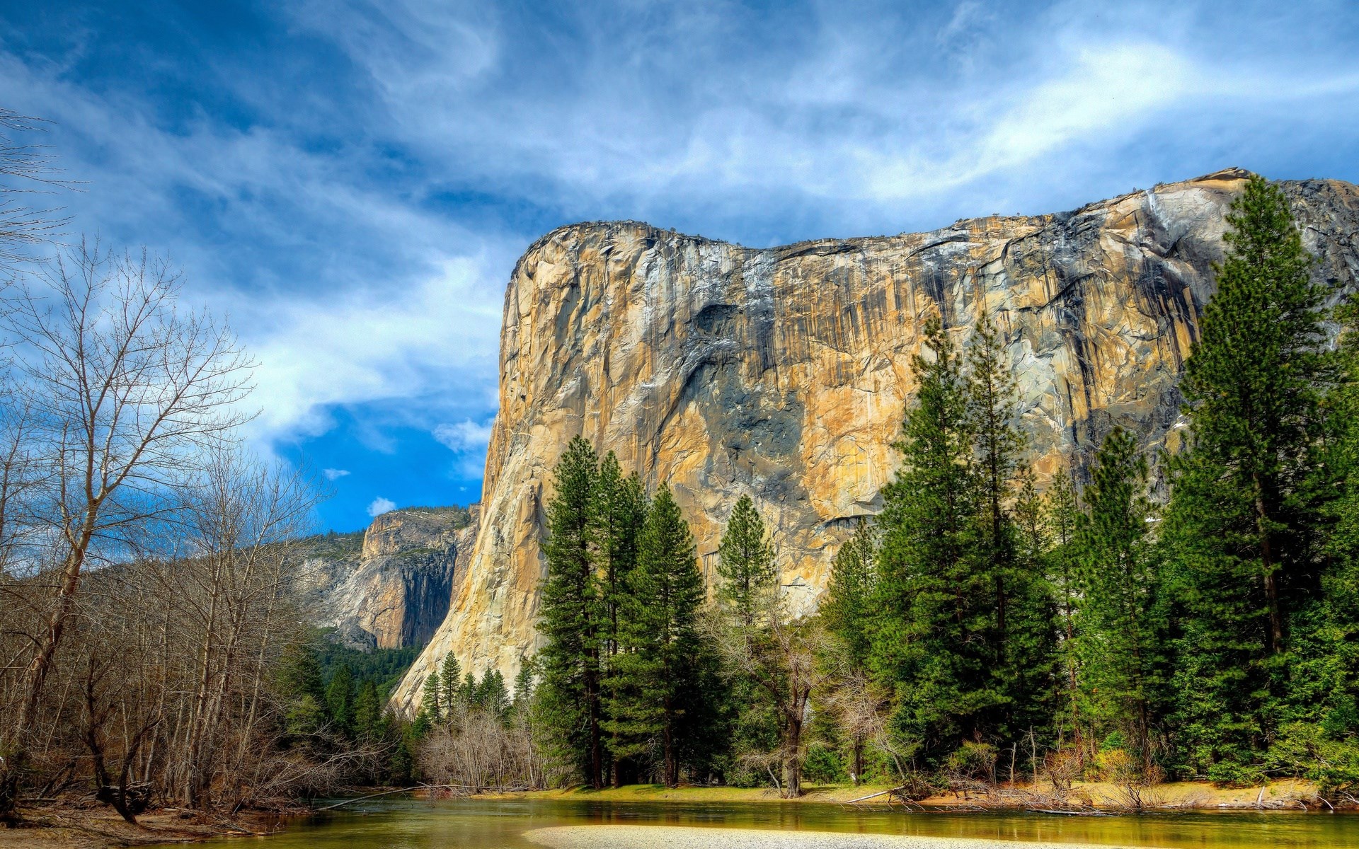 El Capitan cliff face and Merced River in Yosemite Valley HD Wallpaper