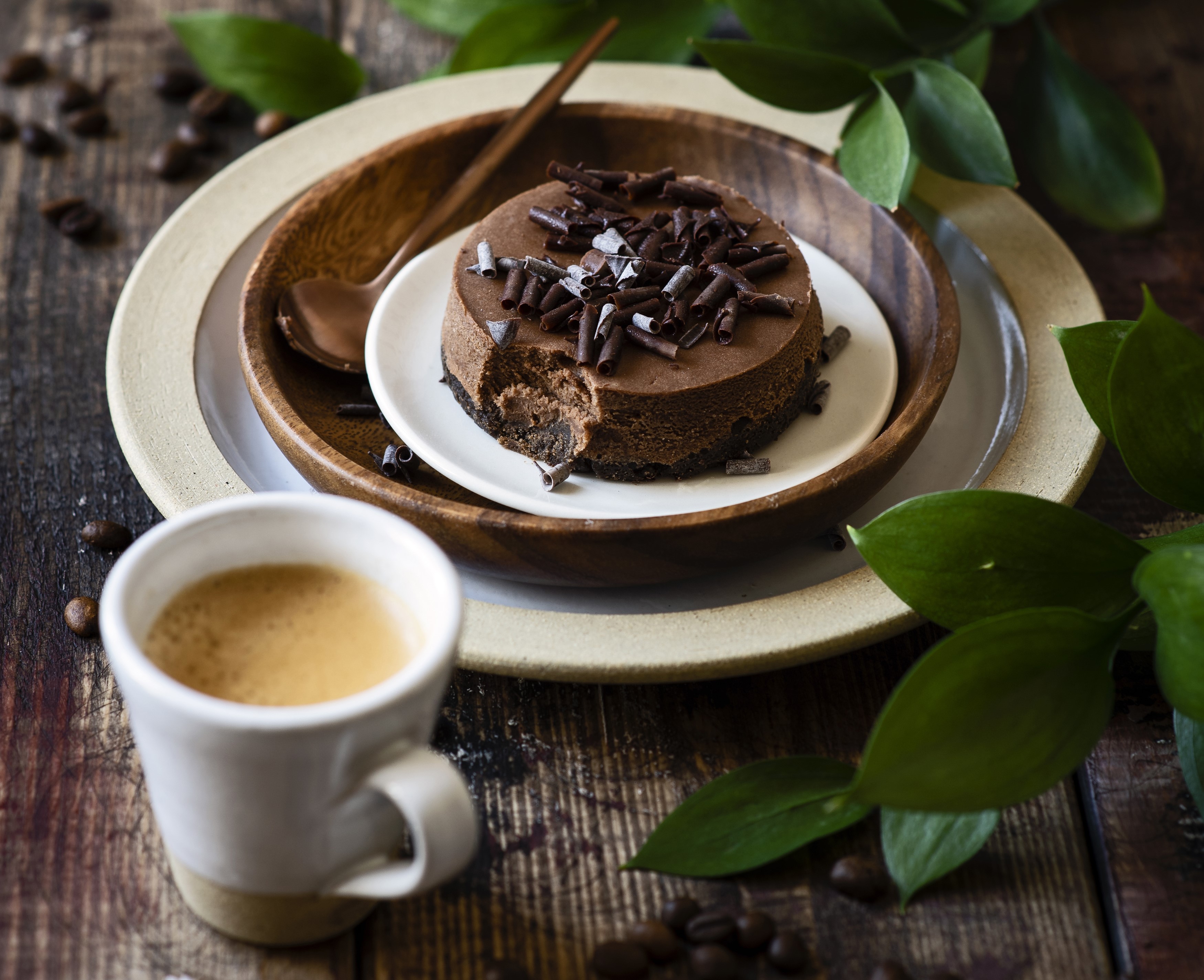 Chocolate cake with espresso and coffee beans HD Wallpaper