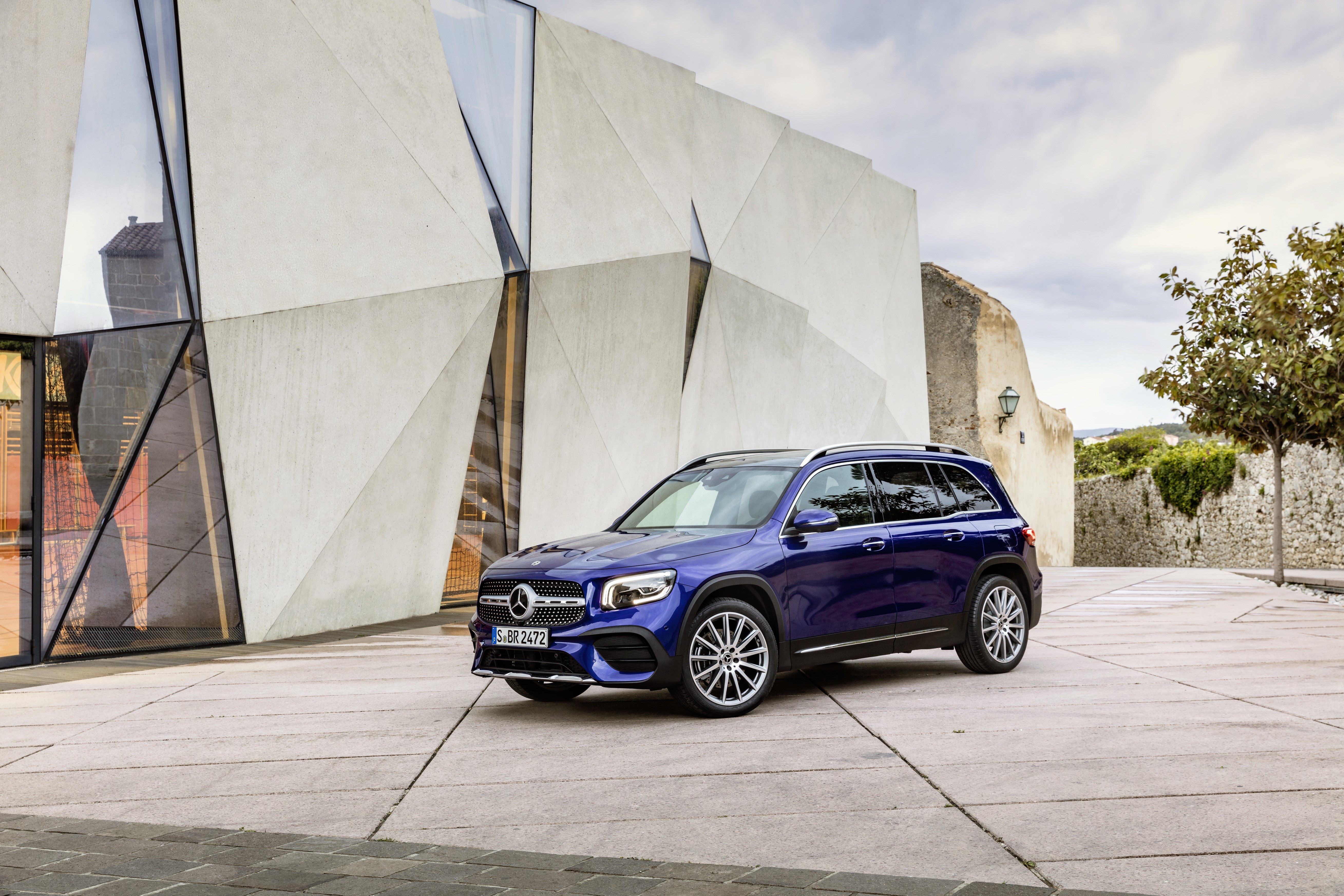 Blue 2019 Mercedes-Benz GLB 250 AMG Line HD Wallpaper