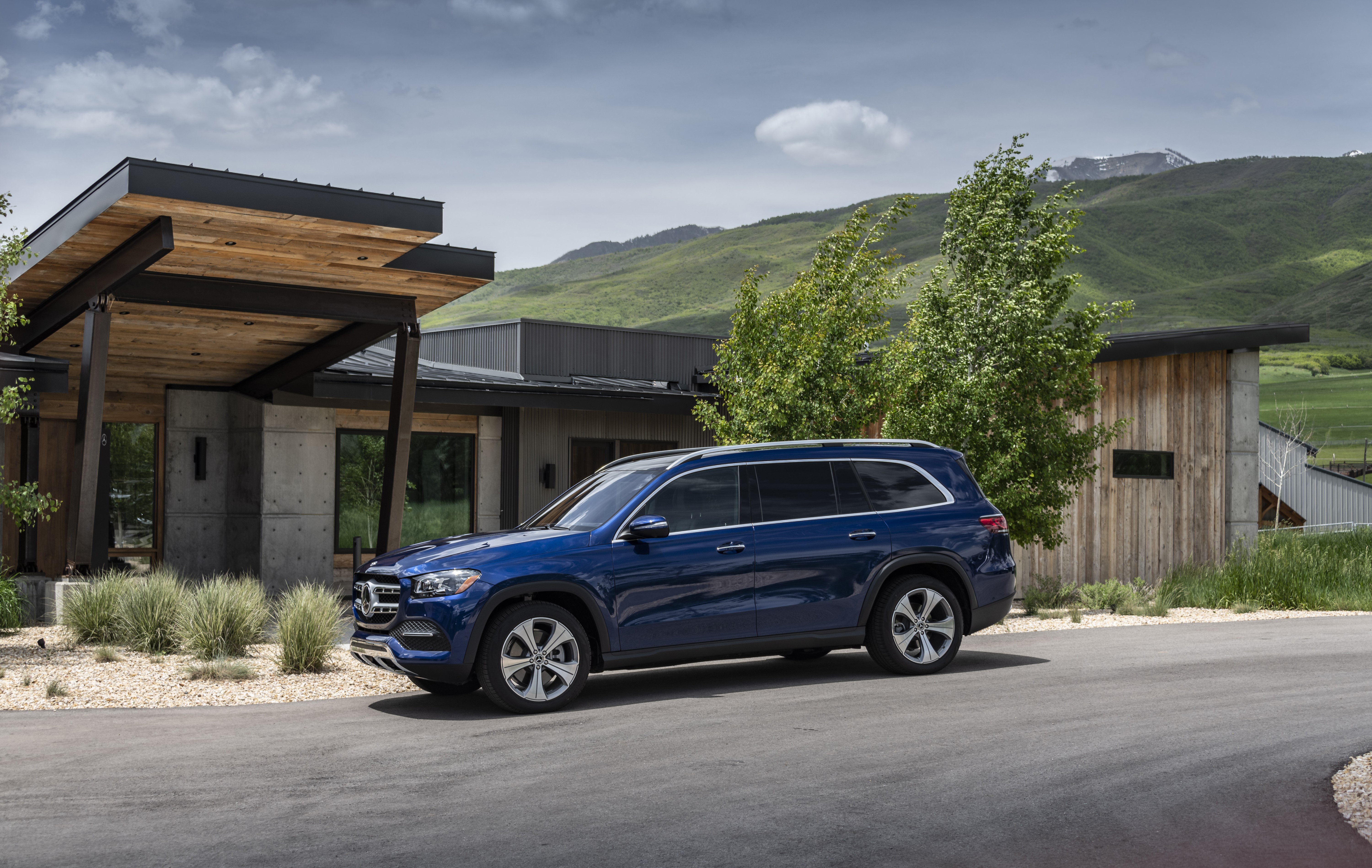 Blue 2020 Mercedes-Benz GLS 450 4MATIC HD Wallpaper