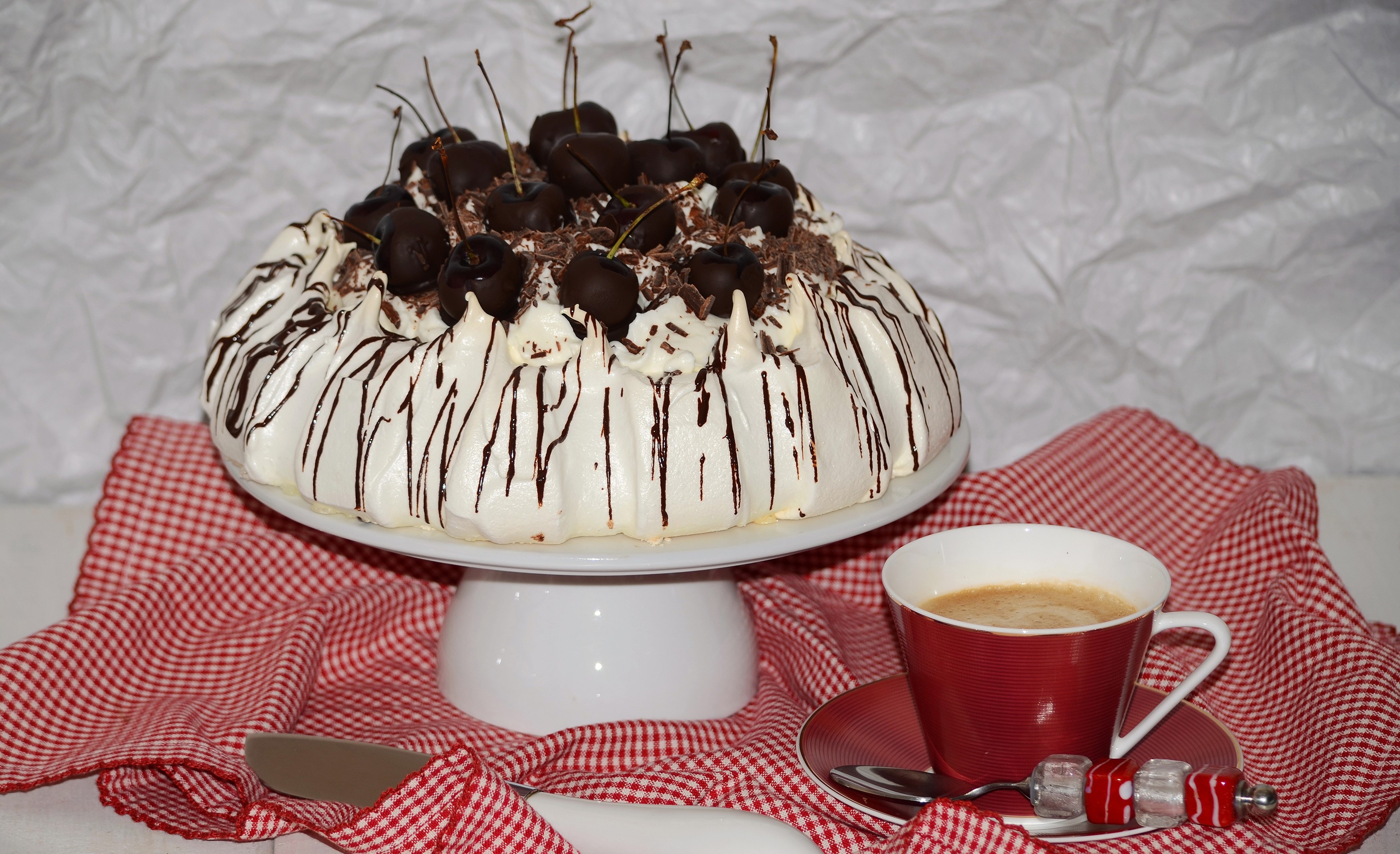 Chocolate Cherry Pavlova with Coffee HD Wallpaper