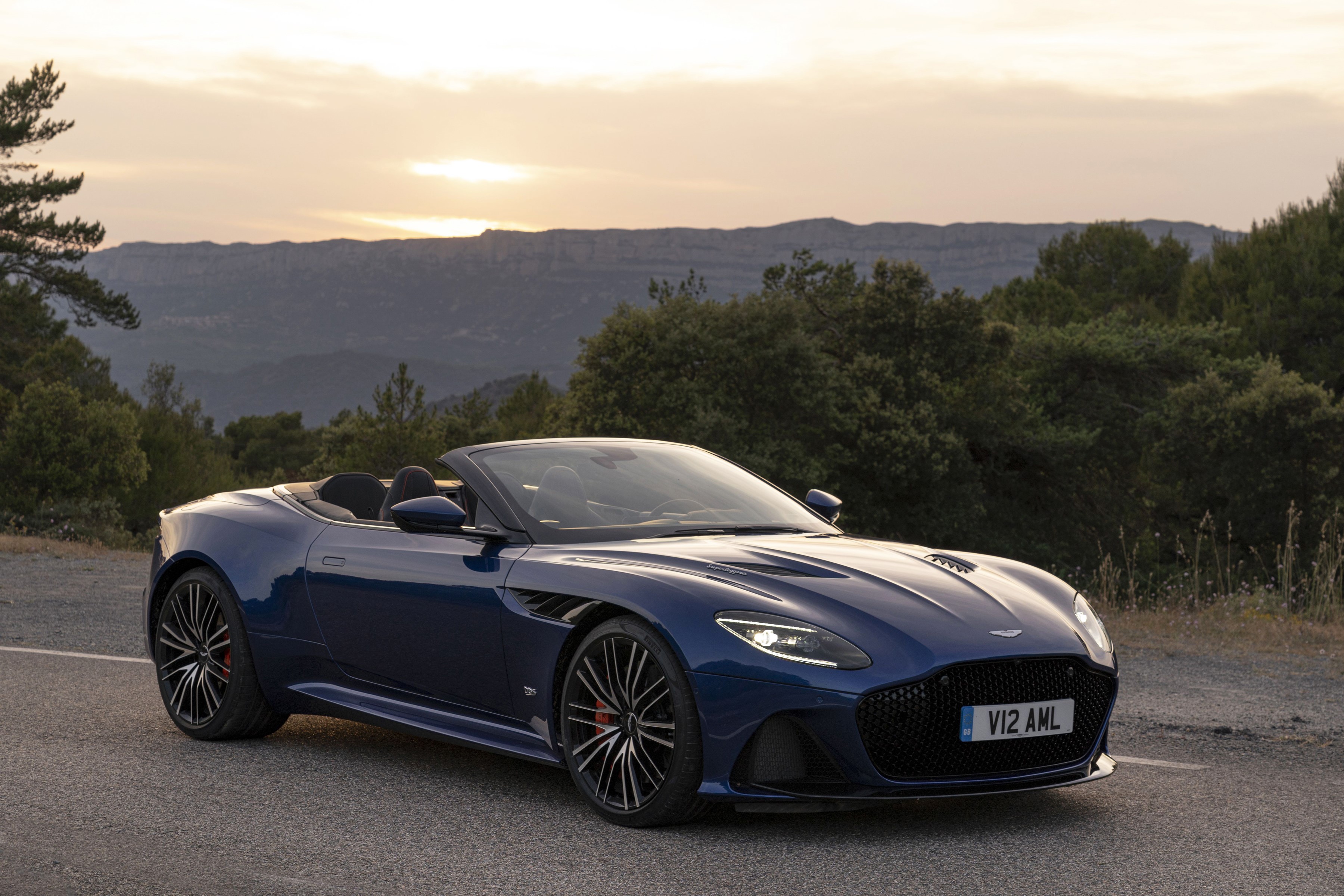 Aston Martin DBS Superleggera Volante Cabriolet HD Wallpaper