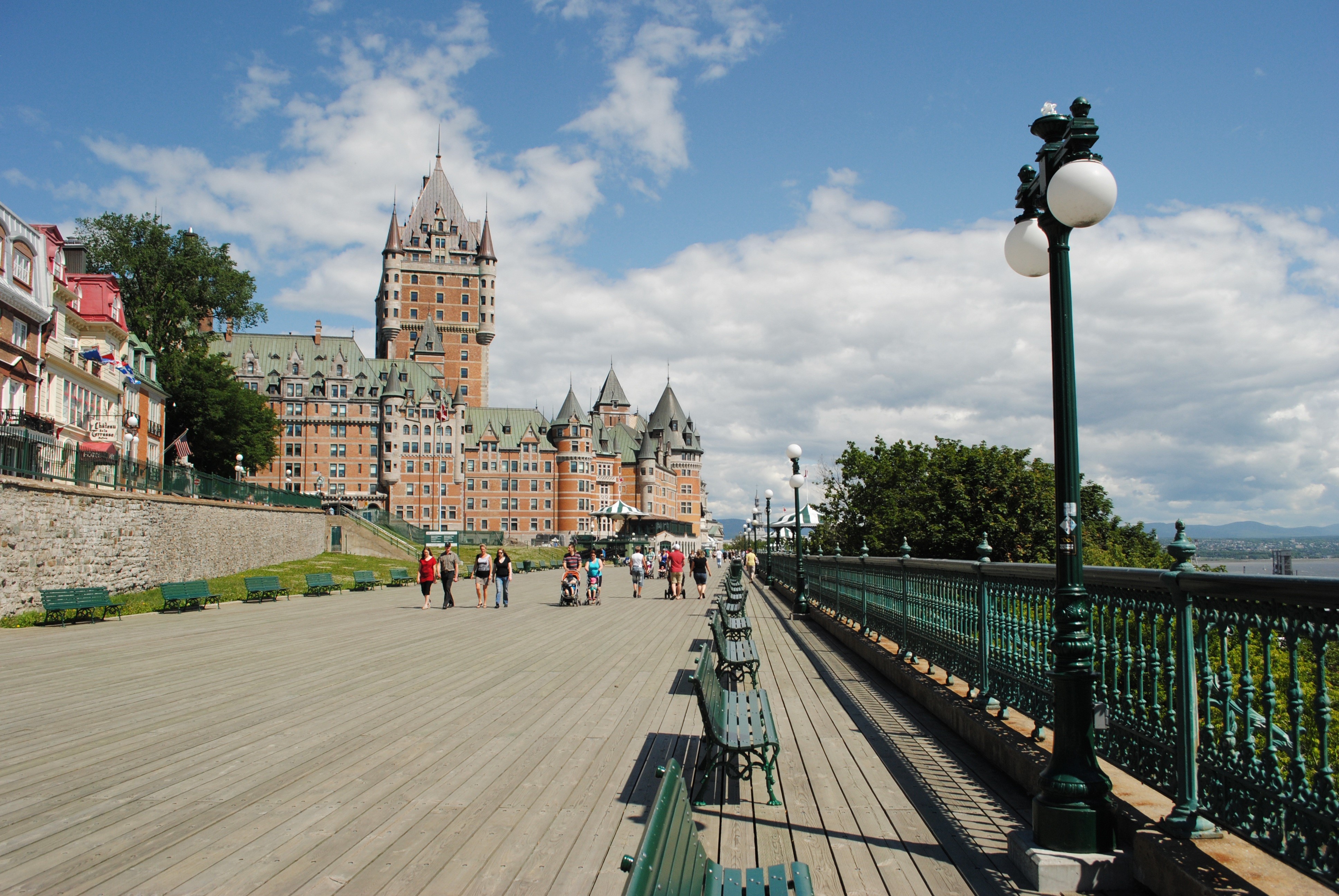 Chateau Frontenac Hotel in Quebec City, Canada HD Wallpaper