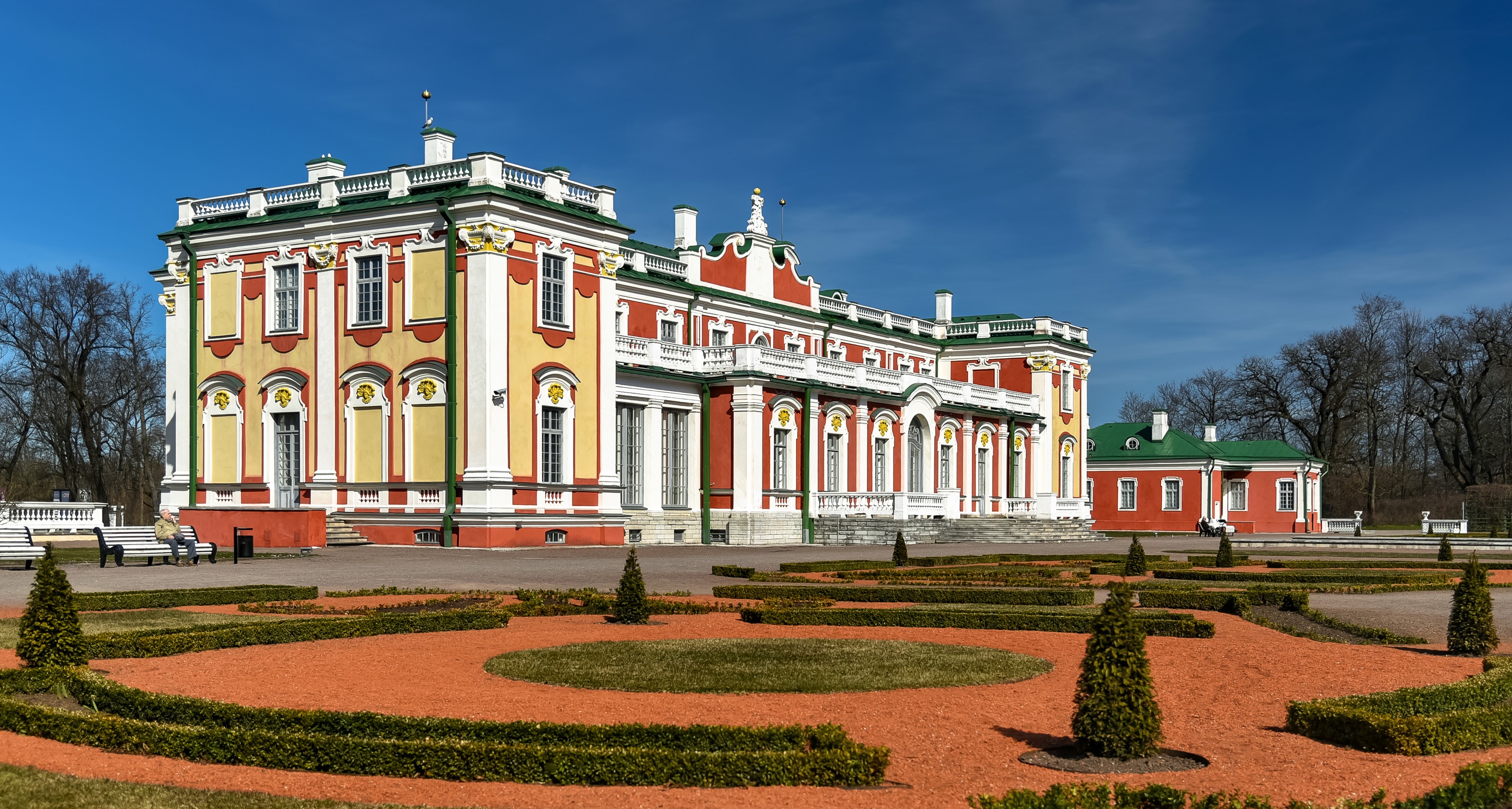 Kadriorg Palace in Tallinn, Estonia HD Wallpaper
