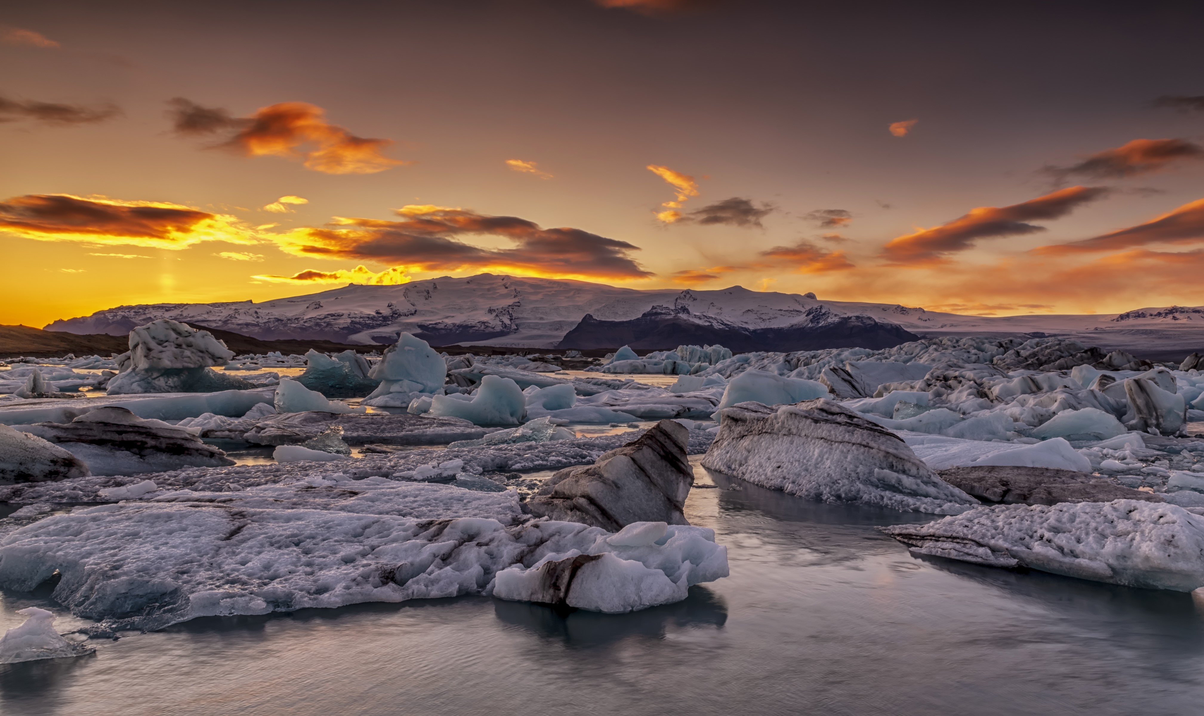 4K Iceland Icebergs at Sunset HD Wallpaper