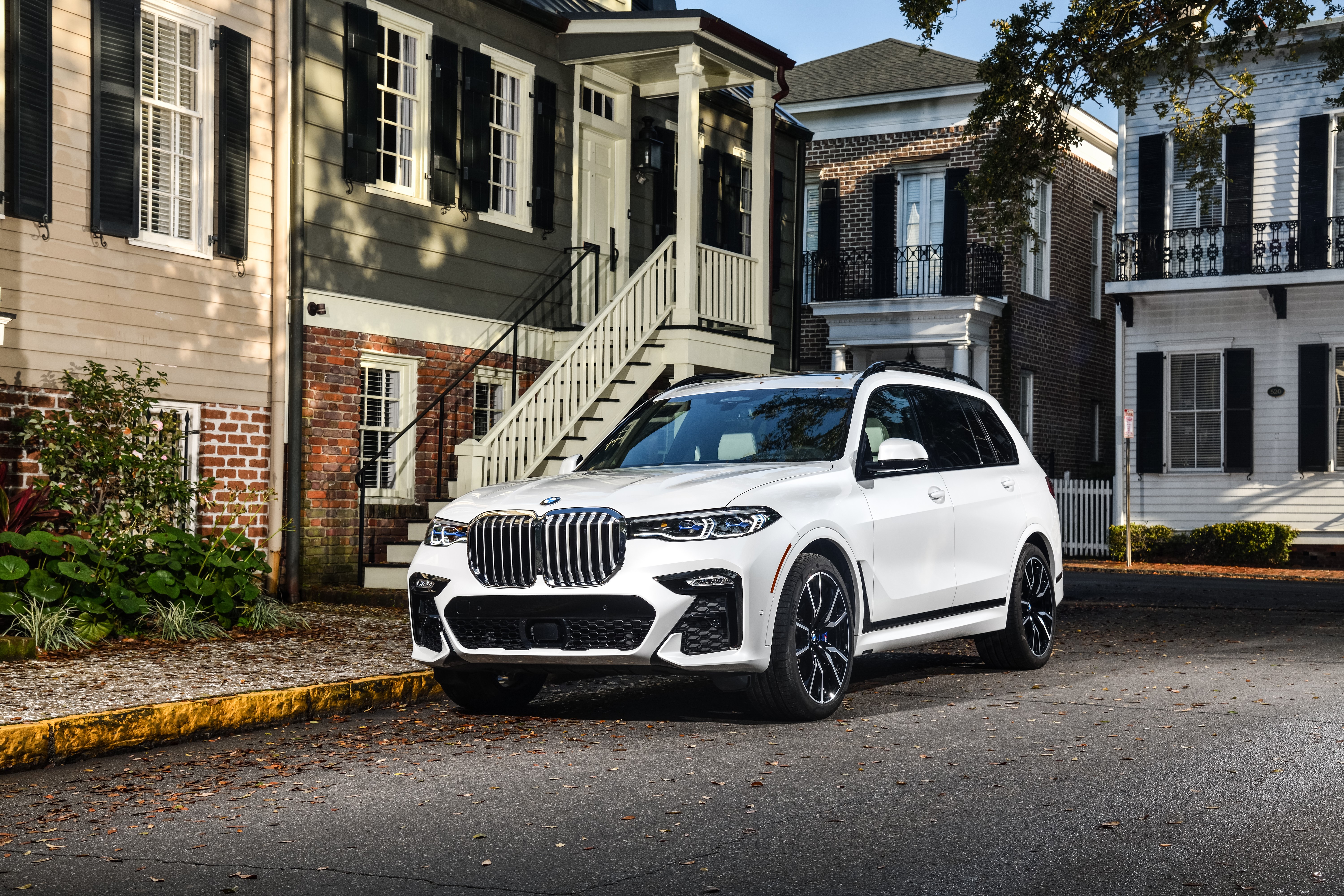 White 2020 BMW X7 xDrive50i M Sport HD Wallpaper