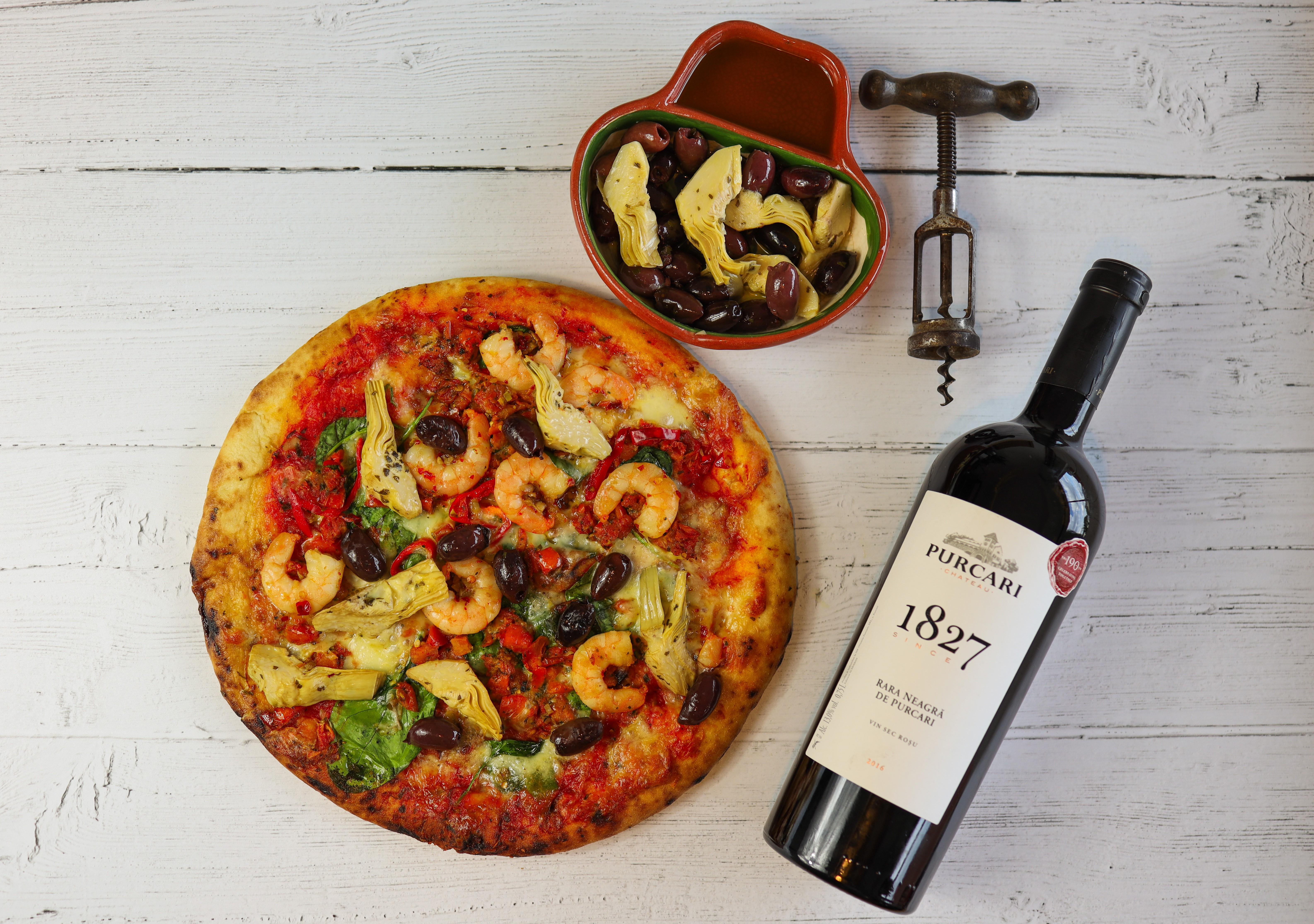 Pizza with Shrimp, Olives, Artichokes, and Wine HD Wallpaper