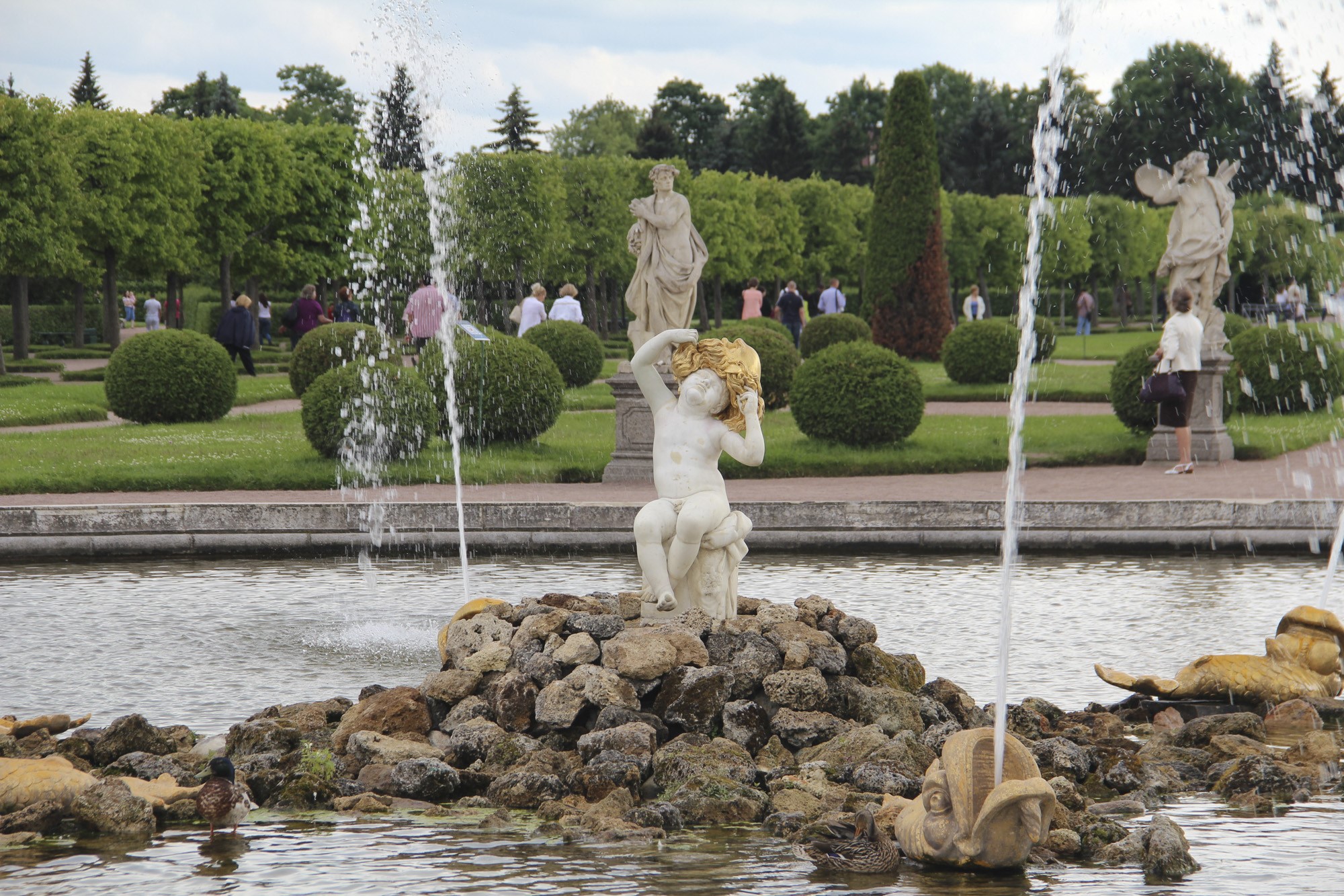 Fountain sculpture of a boy in Peterhof Park, Russia HD Wallpaper