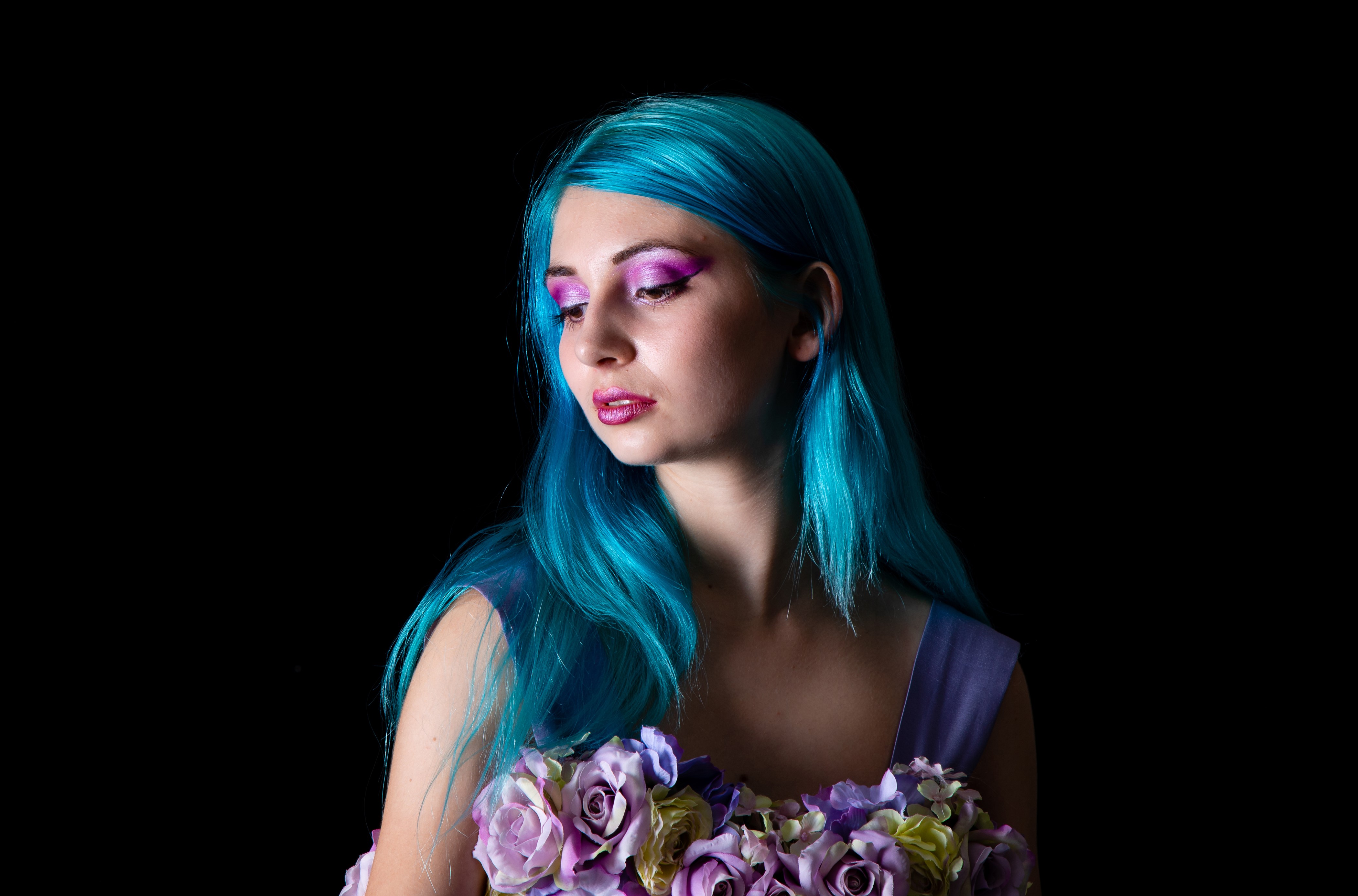 Woman with blue hair and purple makeup HD Wallpaper