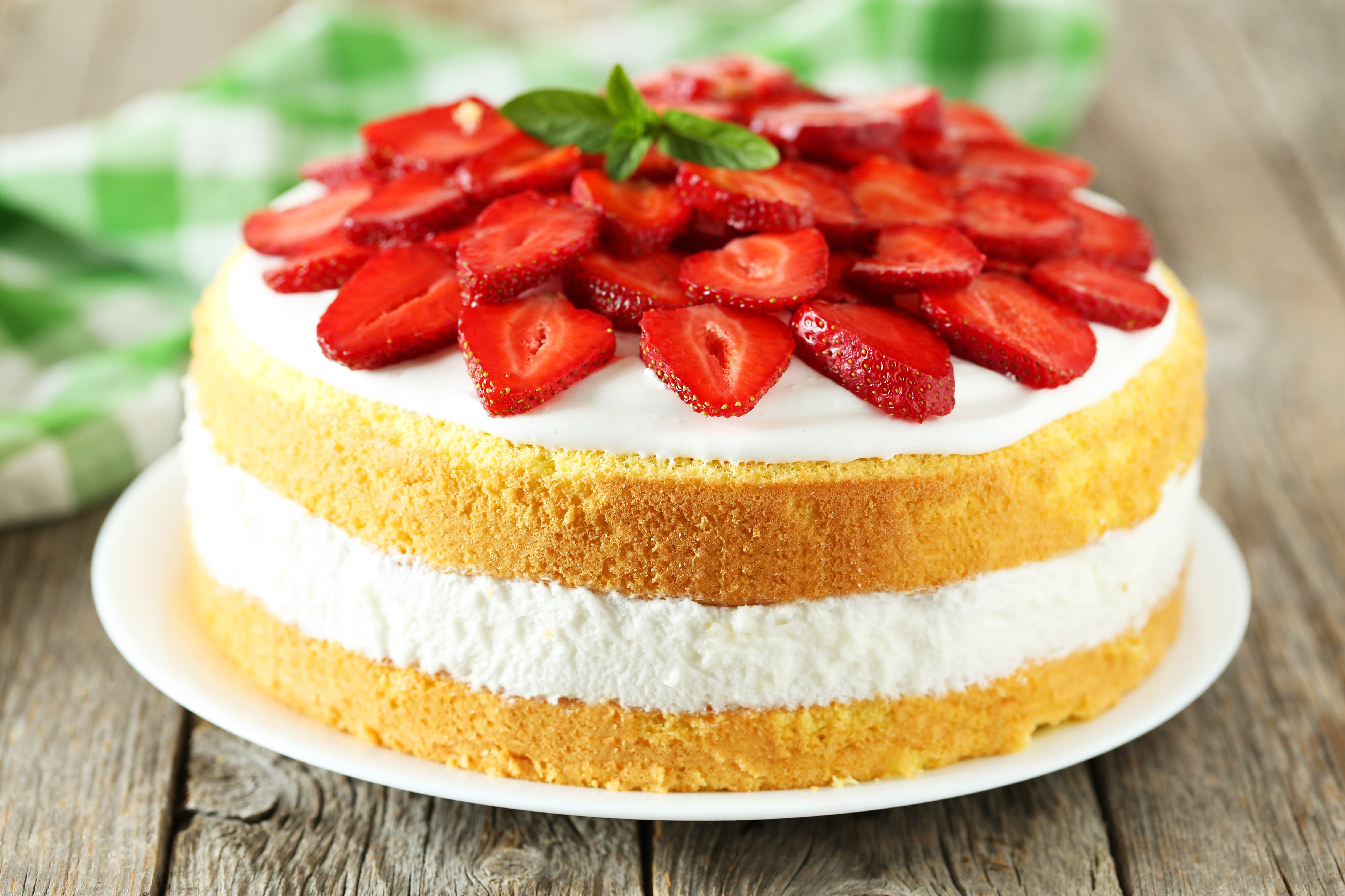 Strawberry Cake with Whipped Cream and Mint HD Wallpaper