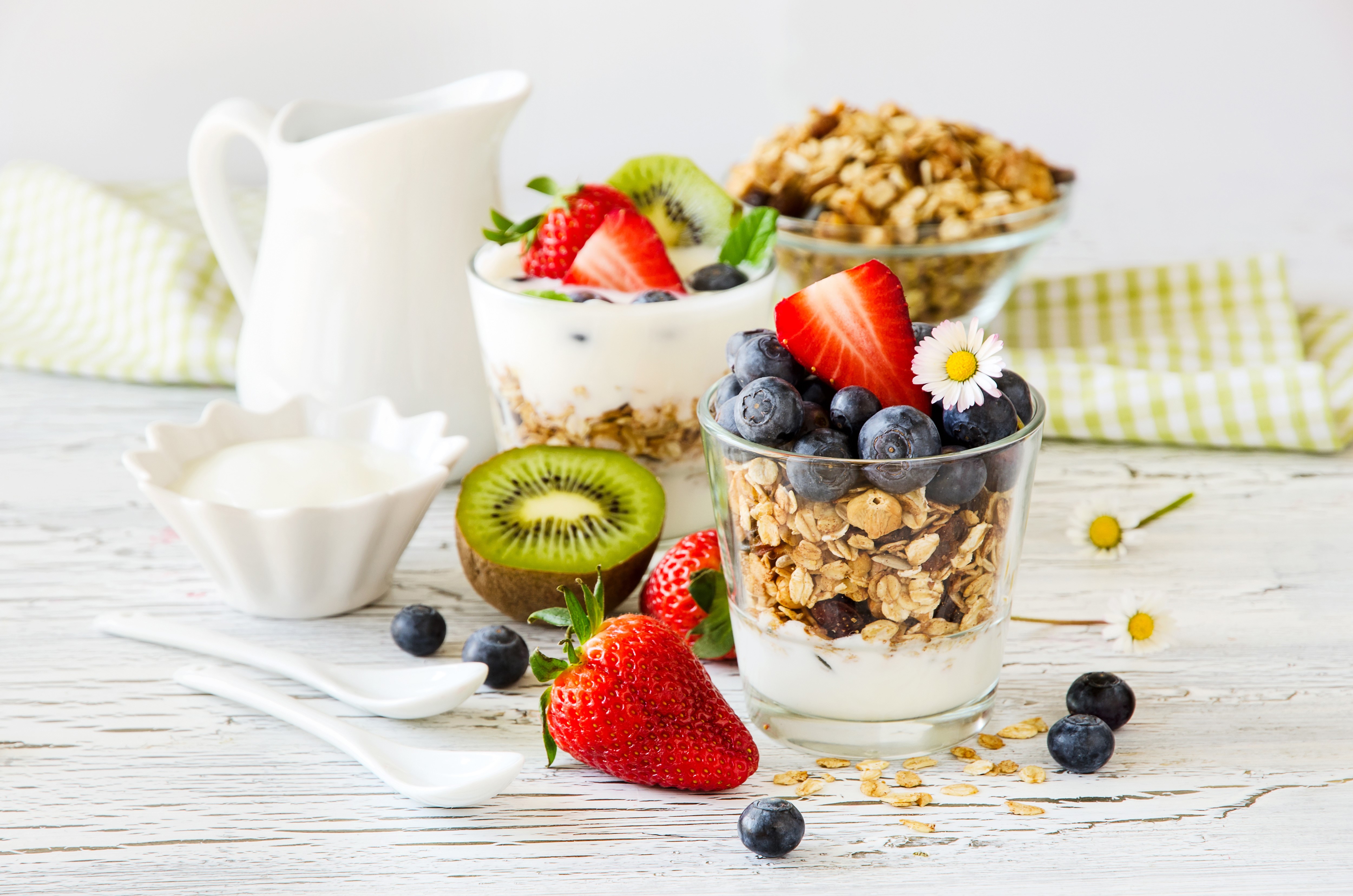 Muesli with Strawberry, Blueberries, and Kiwi in Highball Glasses HD Wallpaper