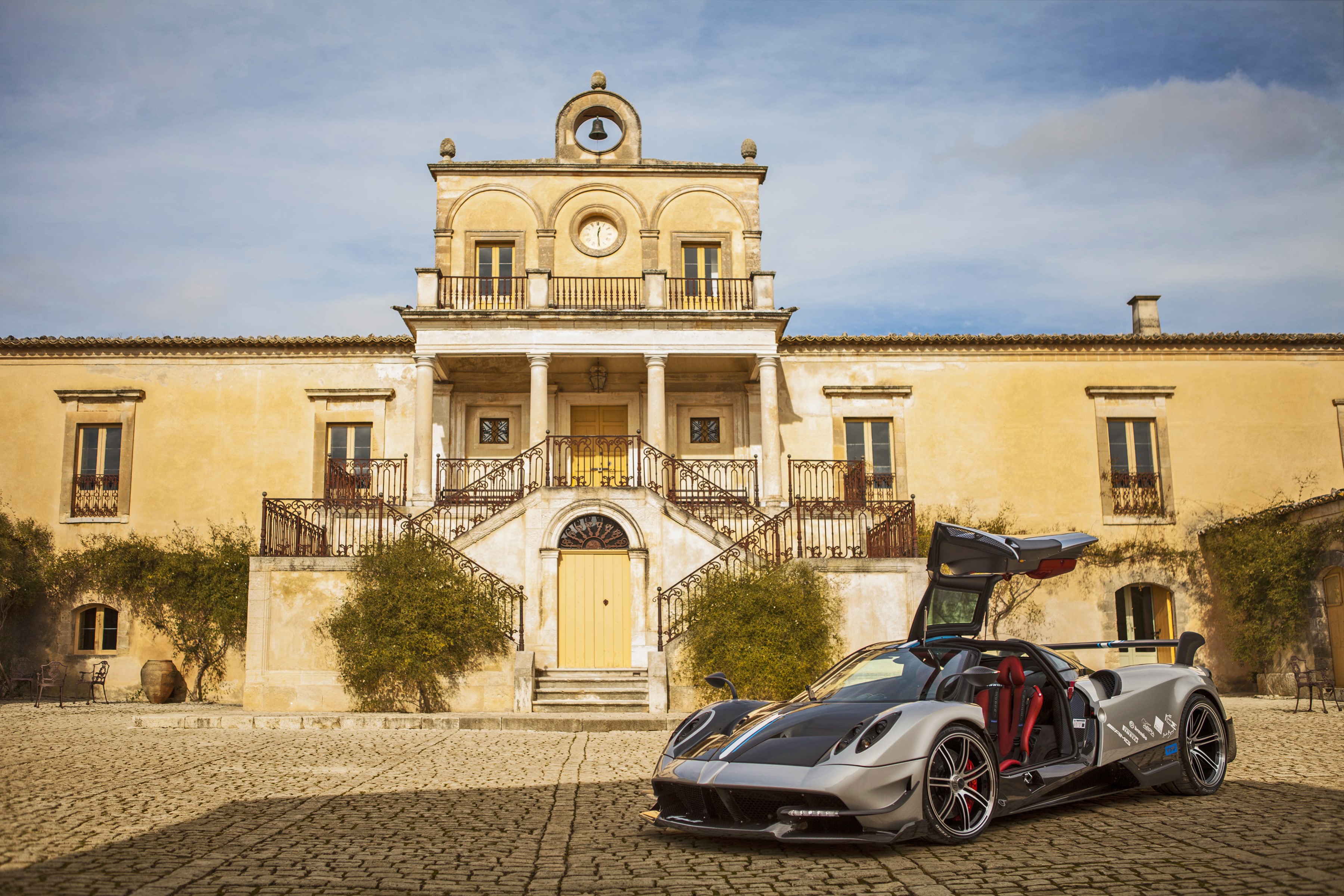 Pagani Huayra BC in front of a historic building HD Wallpaper