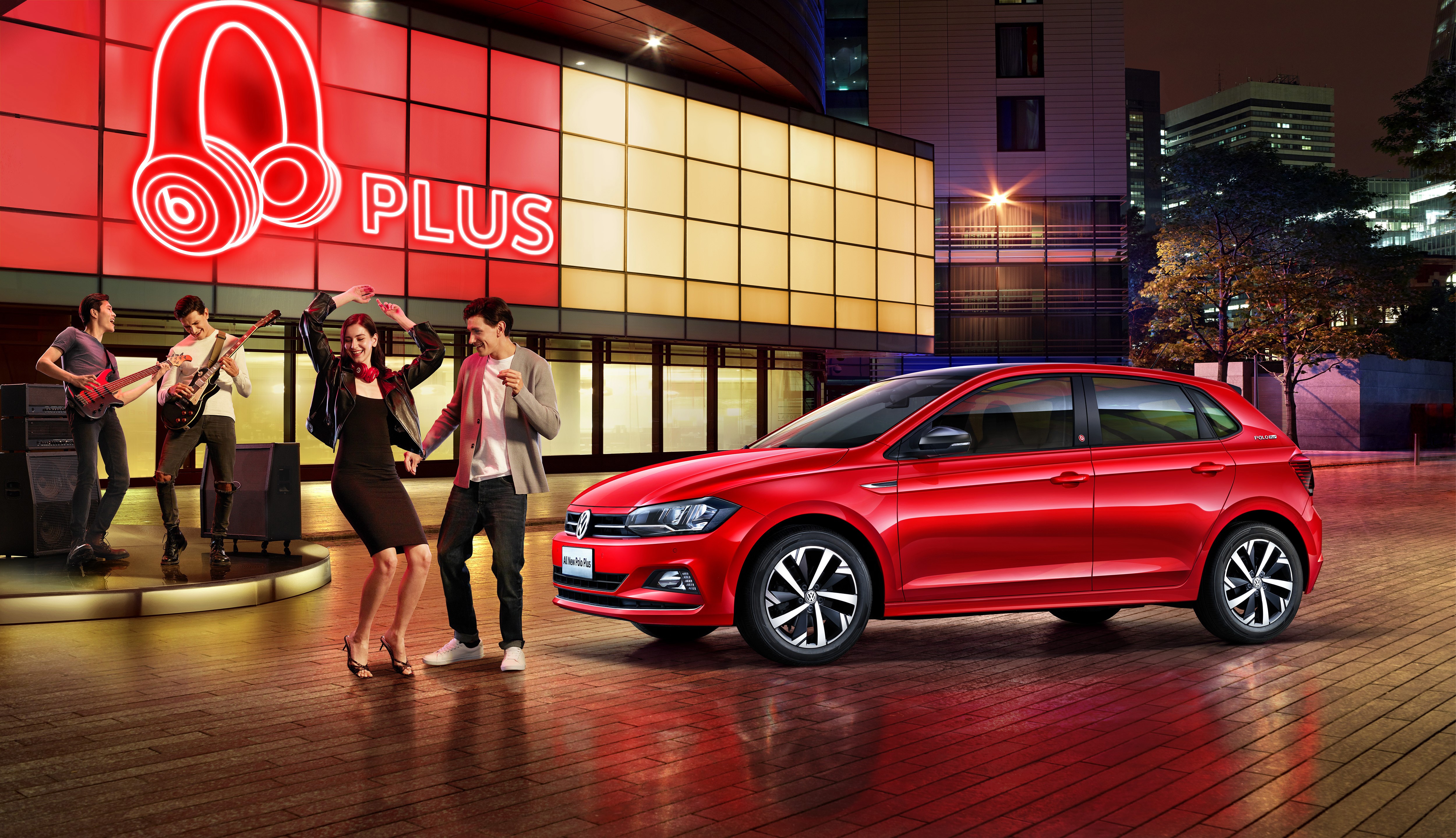 Volkswagen 2019 Polo Plus with dancers and band HD Wallpaper