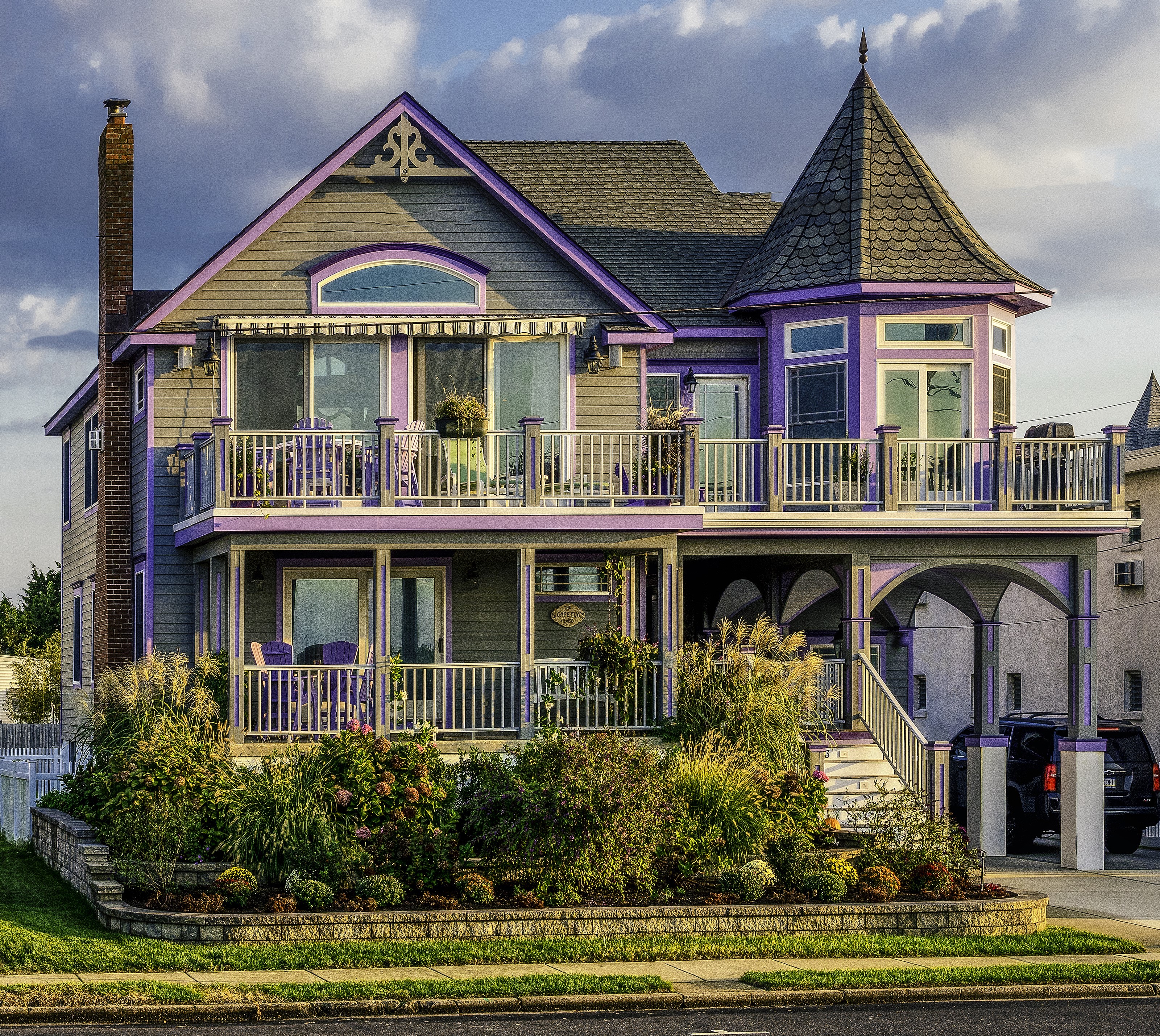 Victorian House with Purple Accents in New Jersey HD Wallpaper