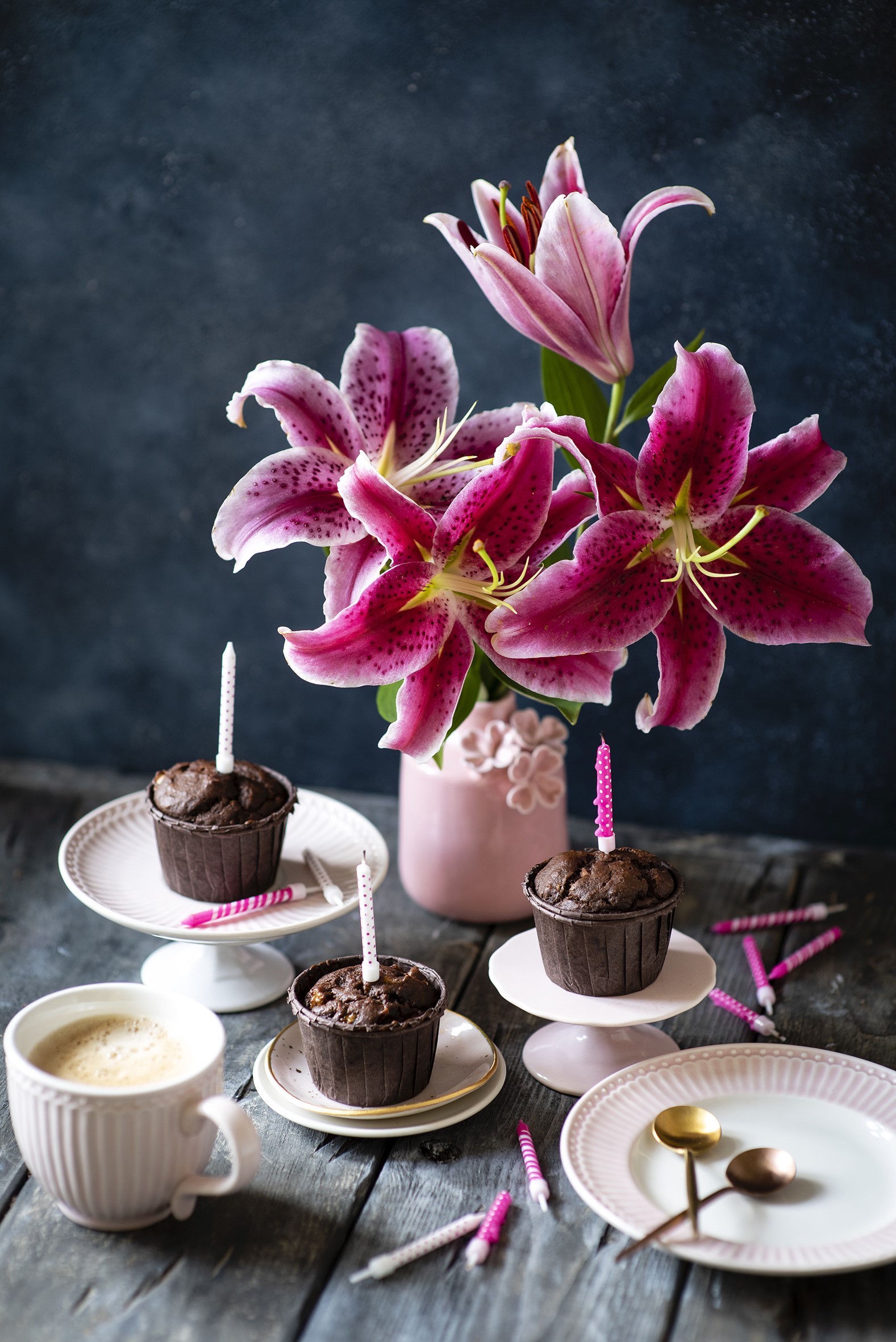 Chocolate cupcakes with candles and lilies HD Phone Wallpaper