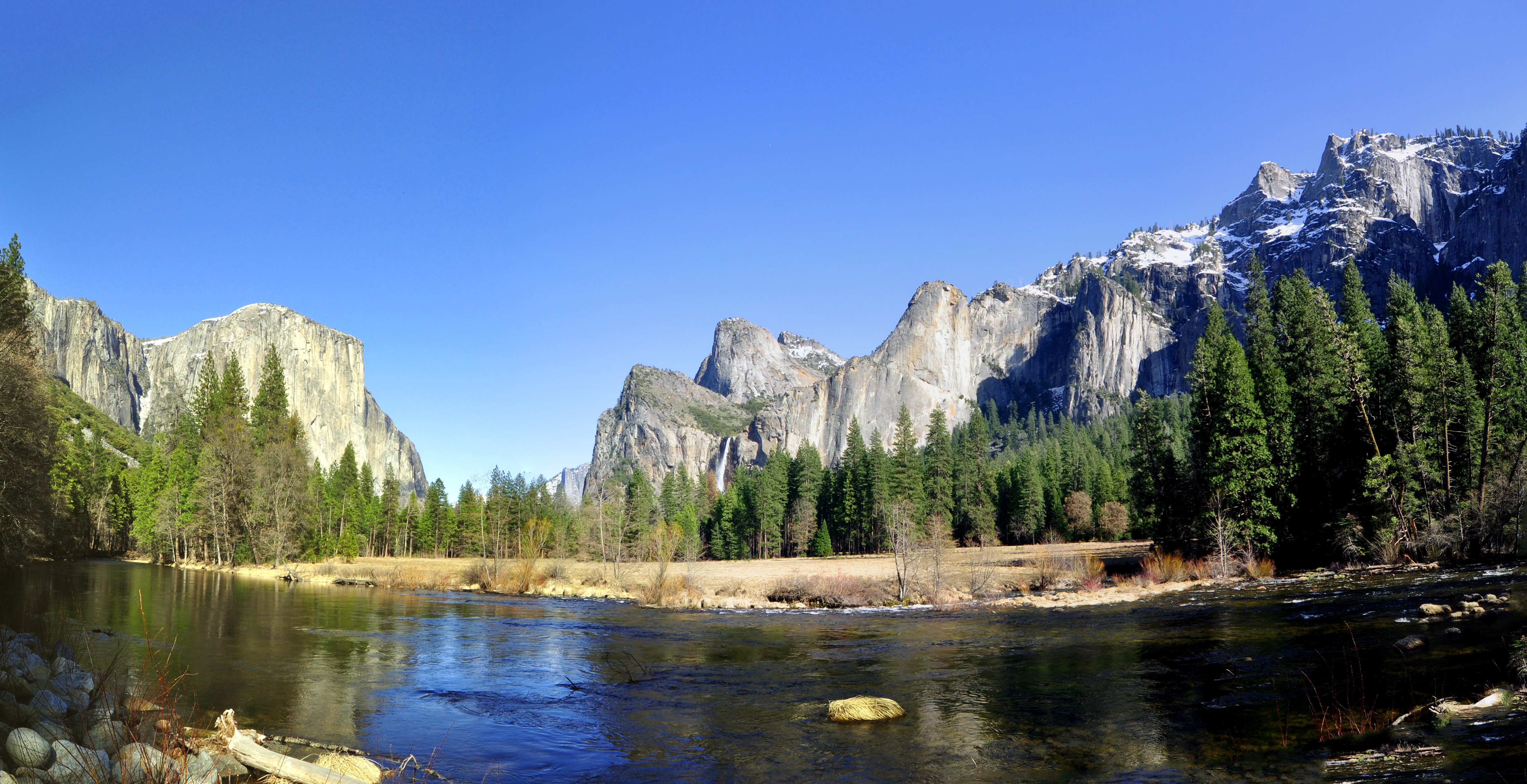 Yosemite National Park Mountains and River HD Wallpaper
