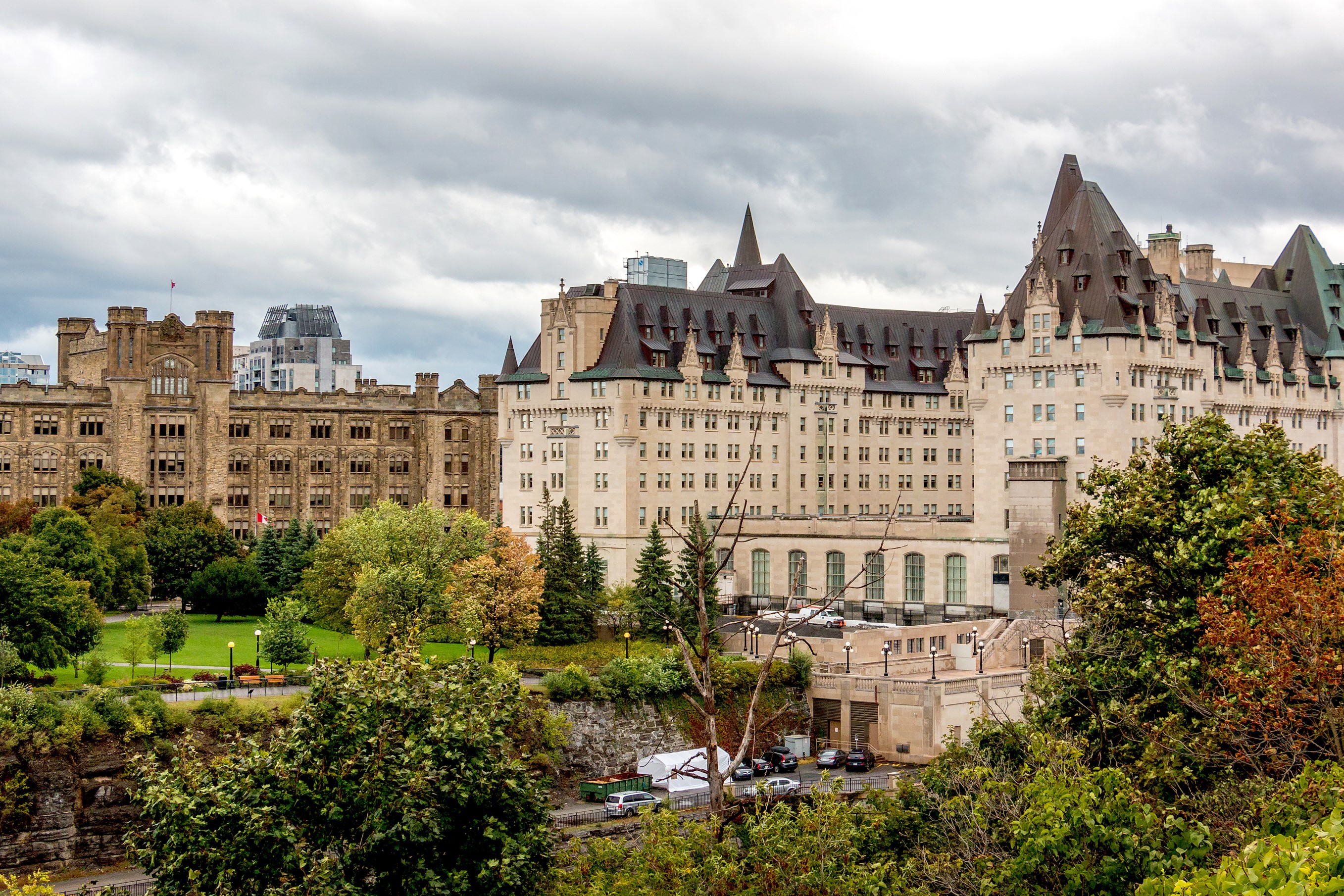 Chateau Laurier Hotel in Ottawa, Canada HD Wallpaper