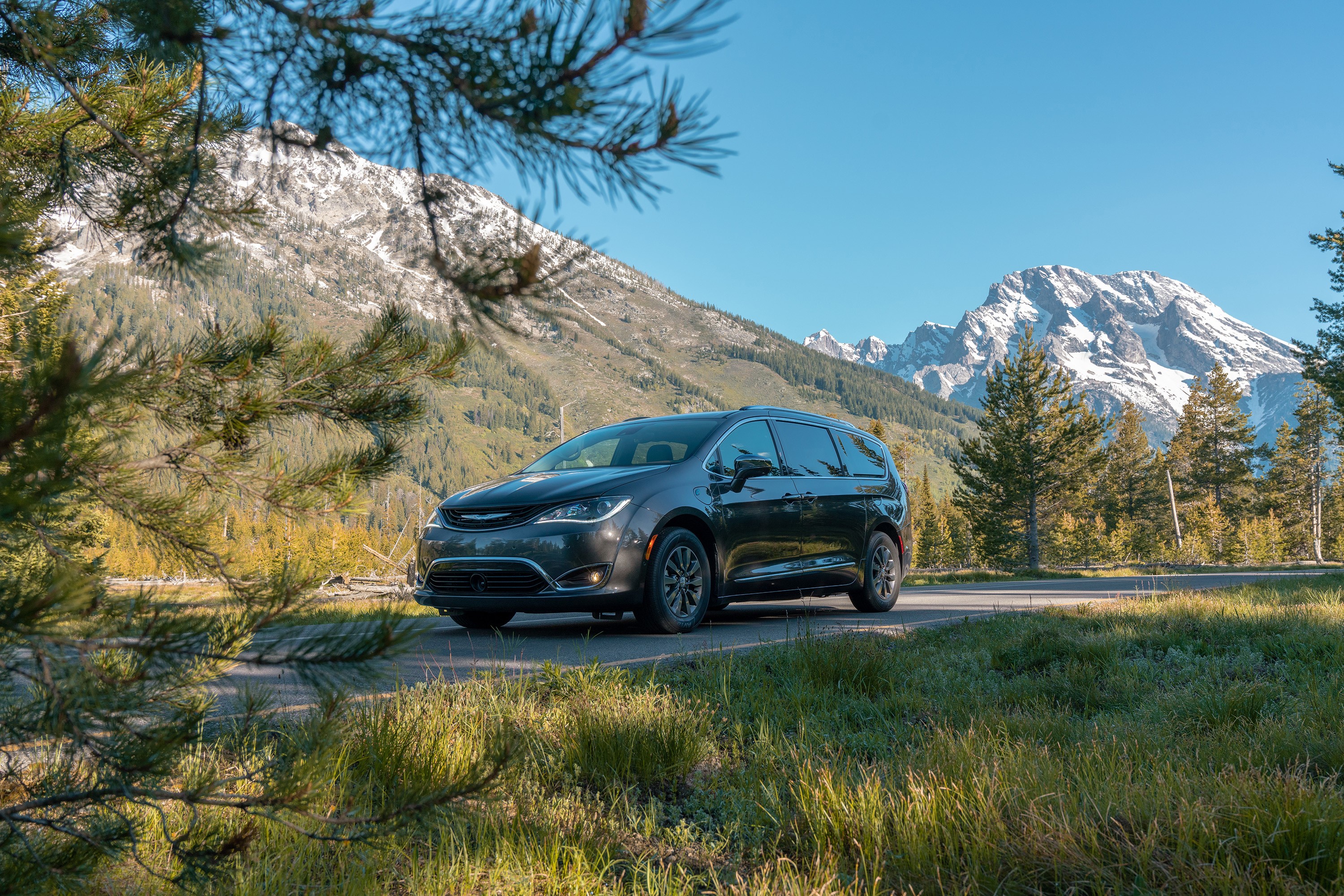 Grey Chrysler Pacifica Hybrid in Mountains HD Wallpaper