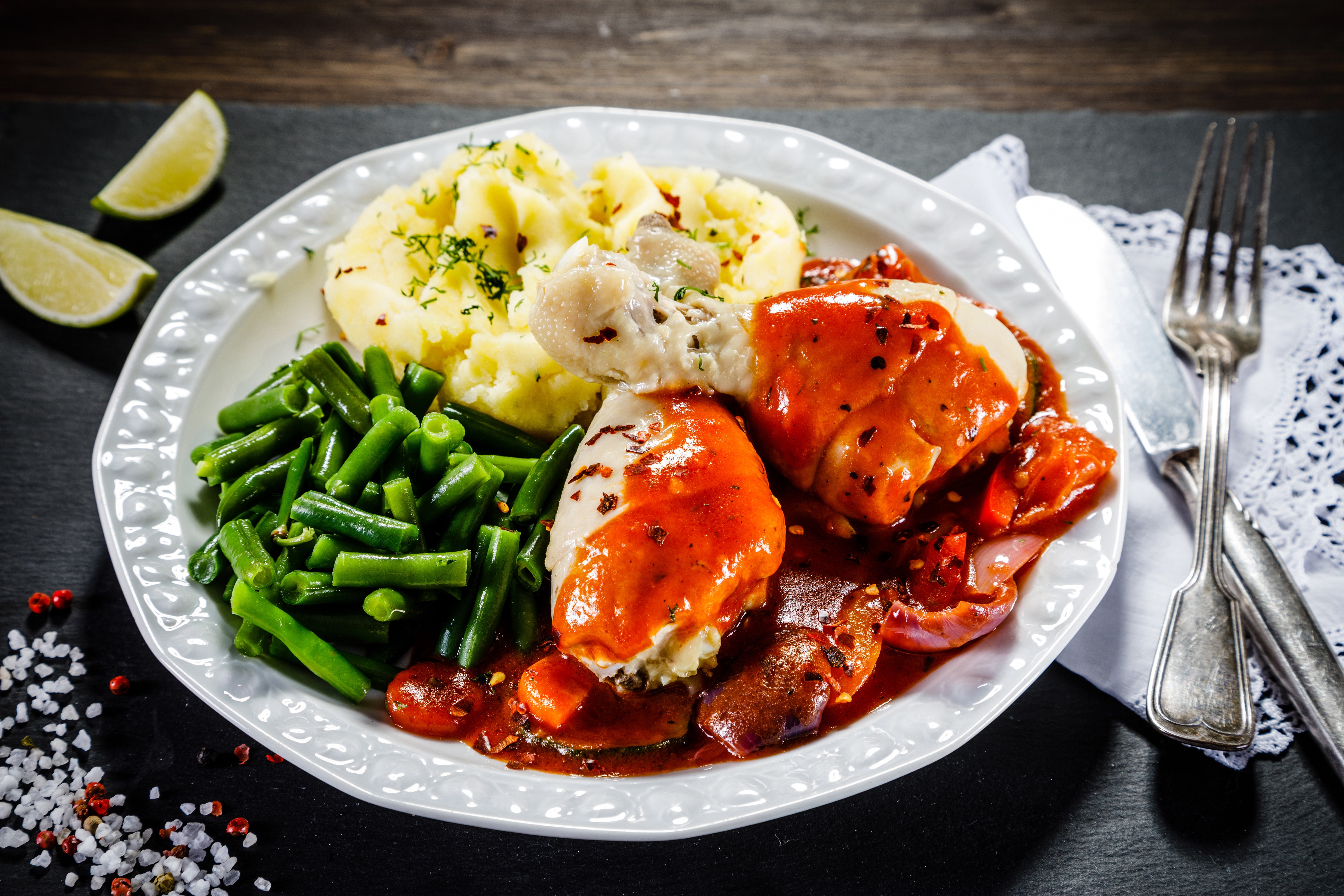 Chicken with mashed potatoes and green beans HD Wallpaper