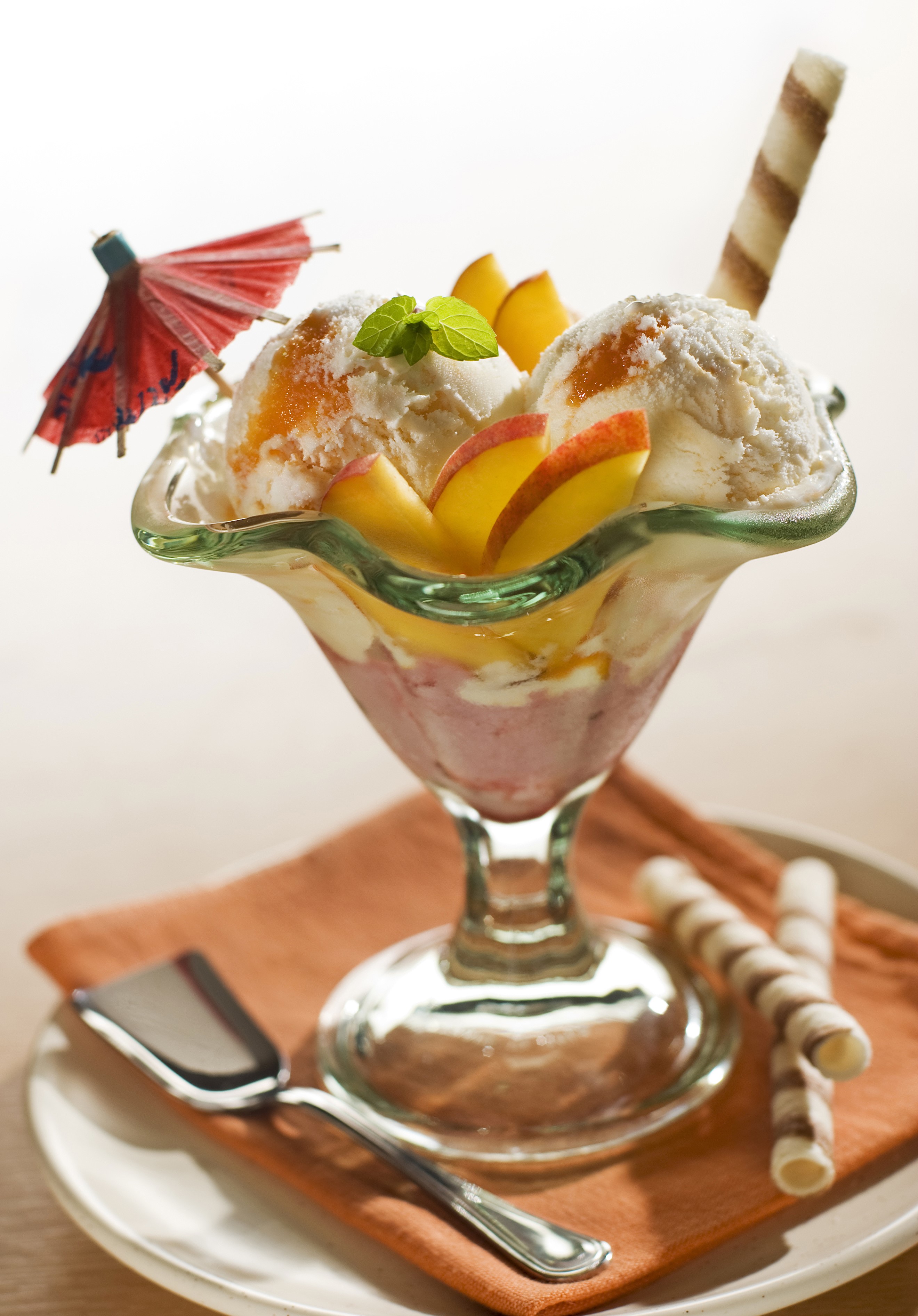 Ice cream sundae with fruit and wafer cookies HD Phone Wallpaper