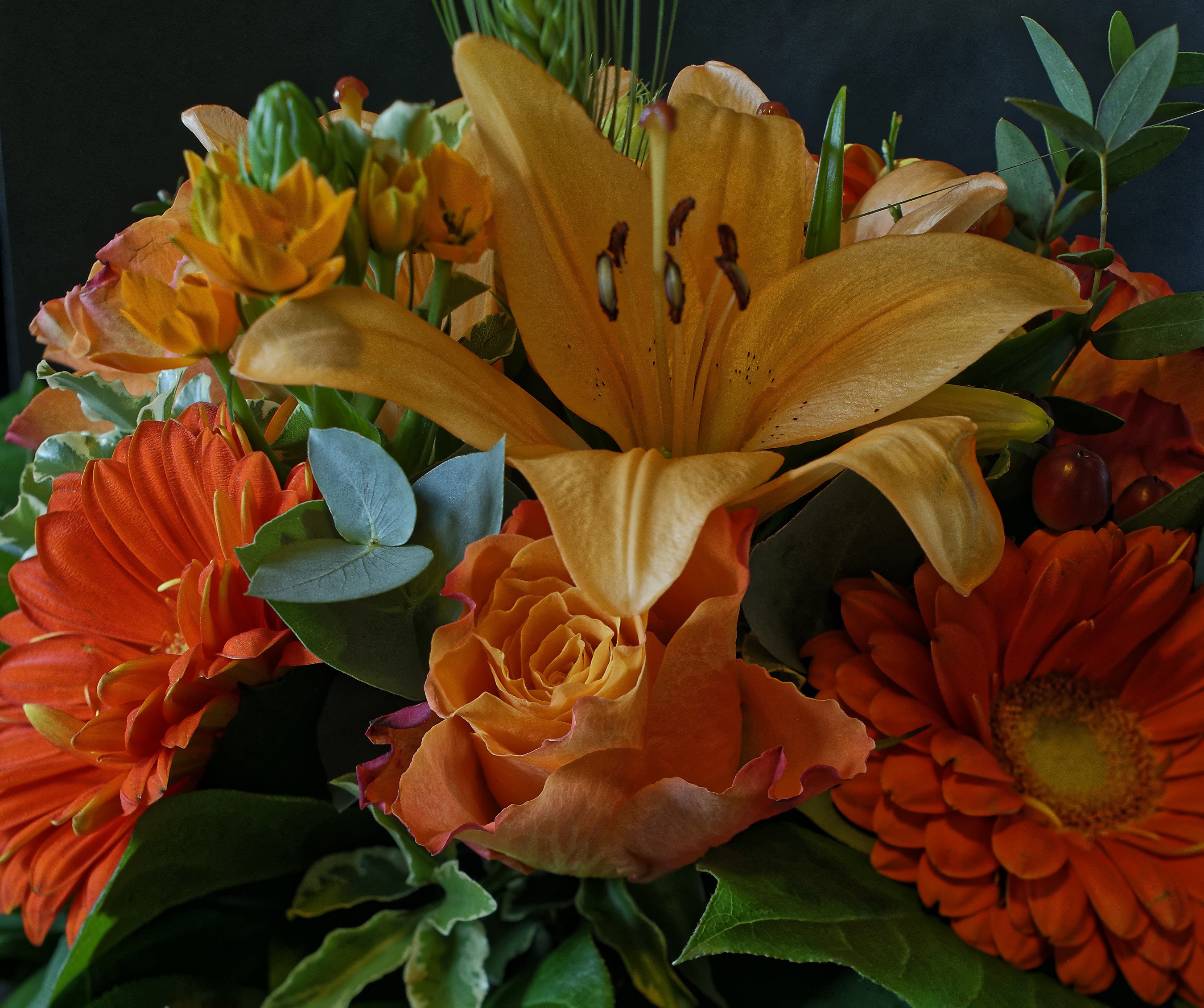 Orange Roses, Gerberas, and Lilies Bouquet HD Wallpaper