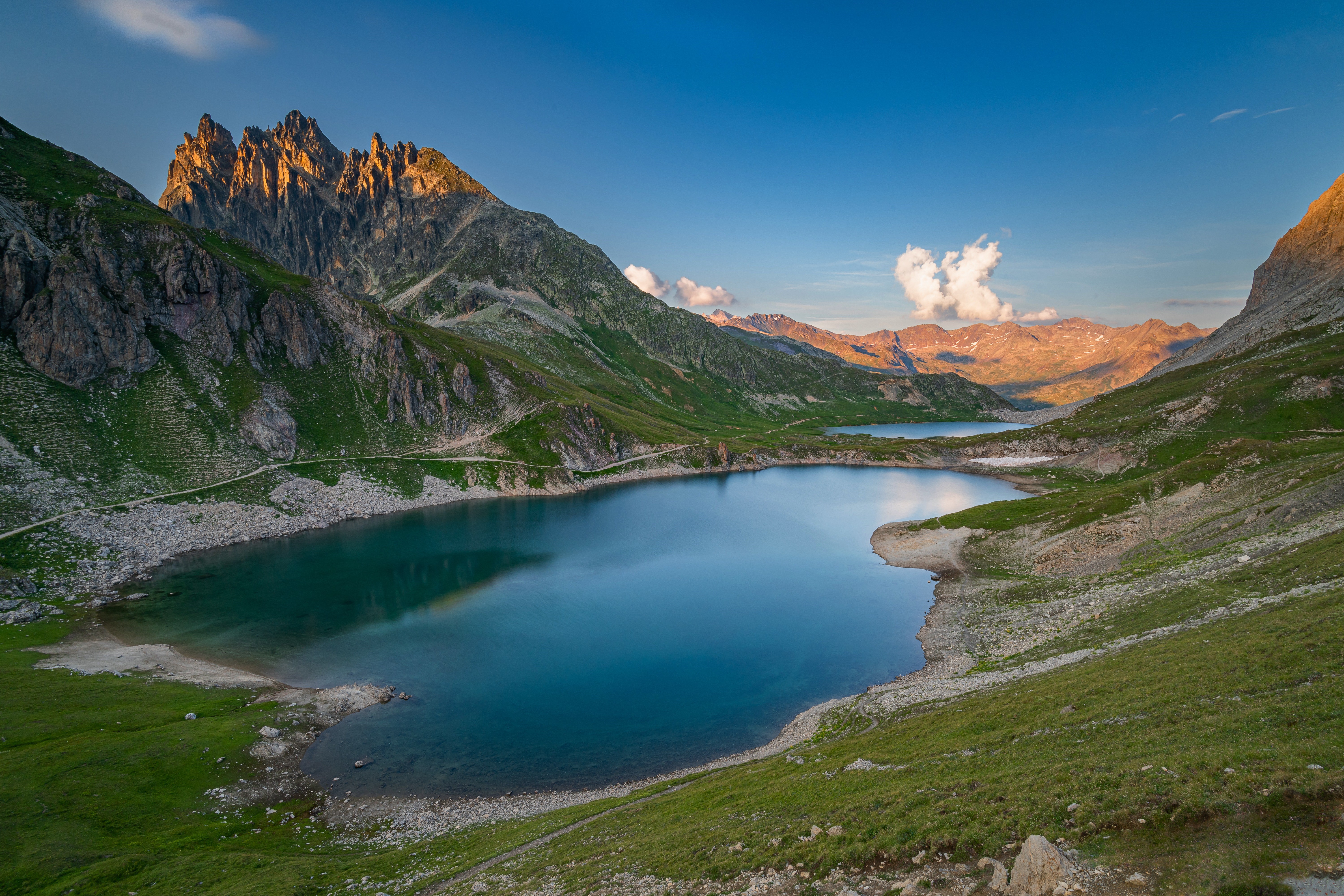 Mountains and lakes in the French Alps HD Wallpaper