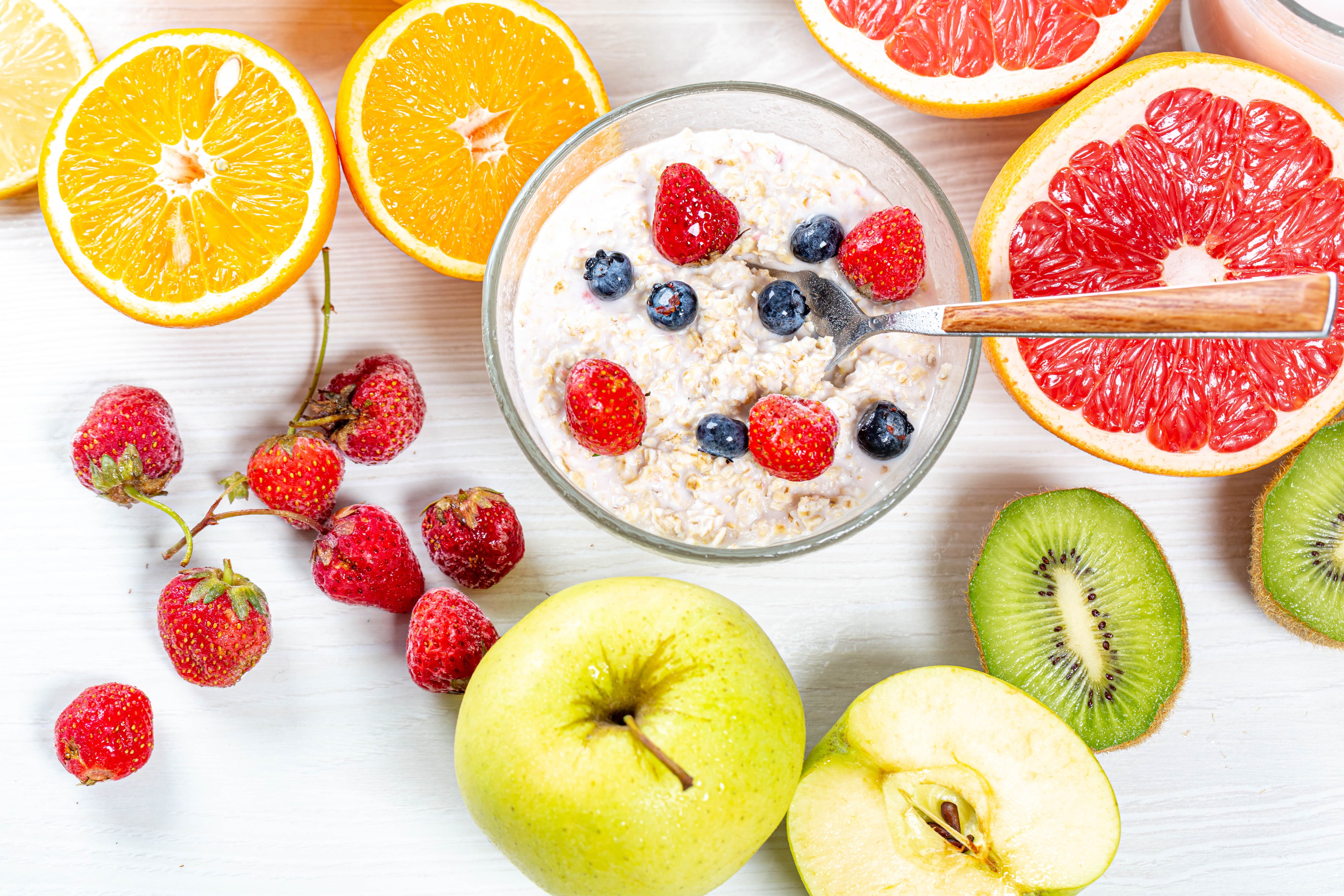Oatmeal with Berries, Fruits, and Kiwi HD Wallpaper