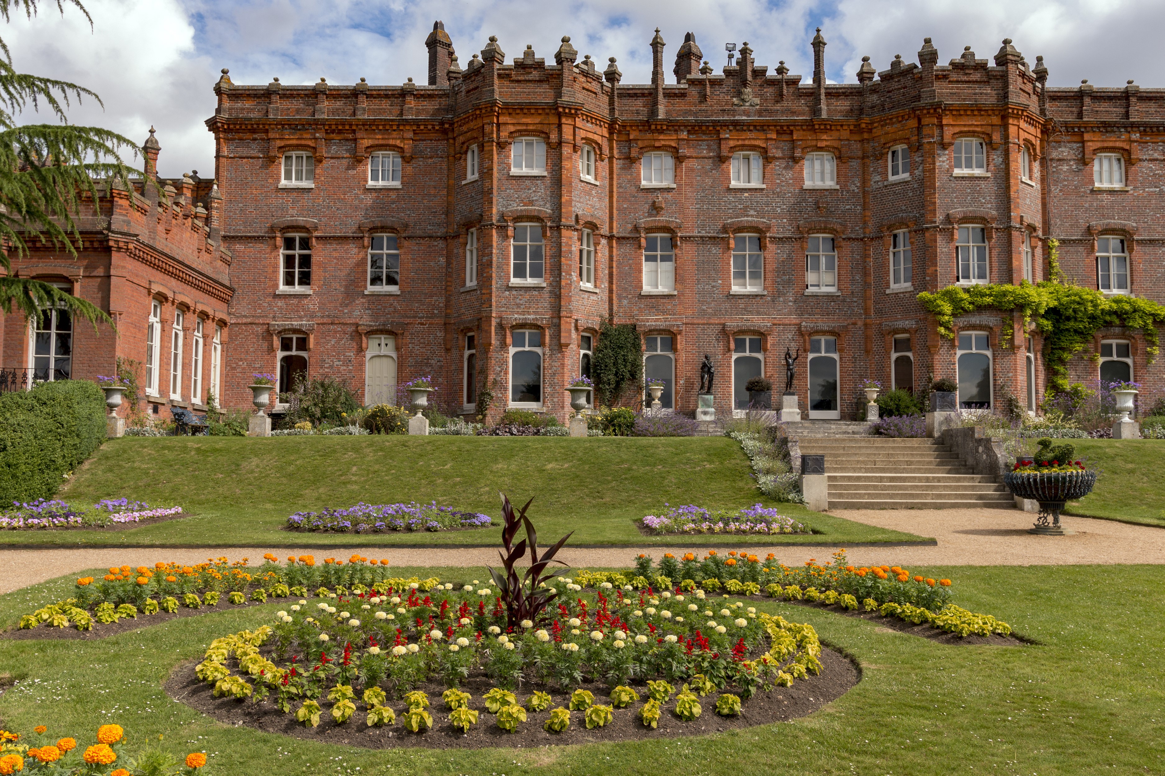 Hughenden Manor with formal gardens and lawn HD Wallpaper