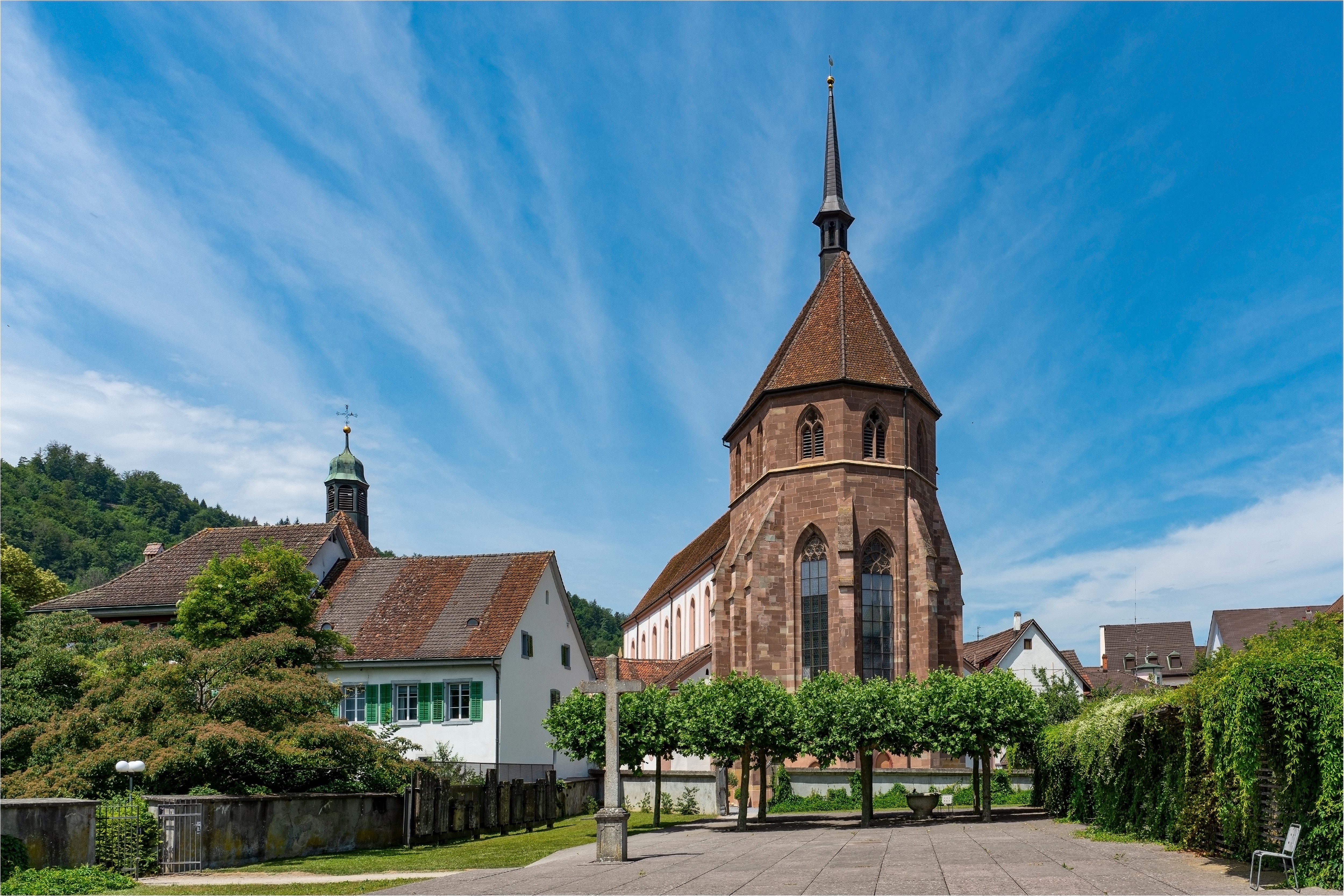 Church and buildings in Bad Zurzach, Switzerland HD Wallpaper