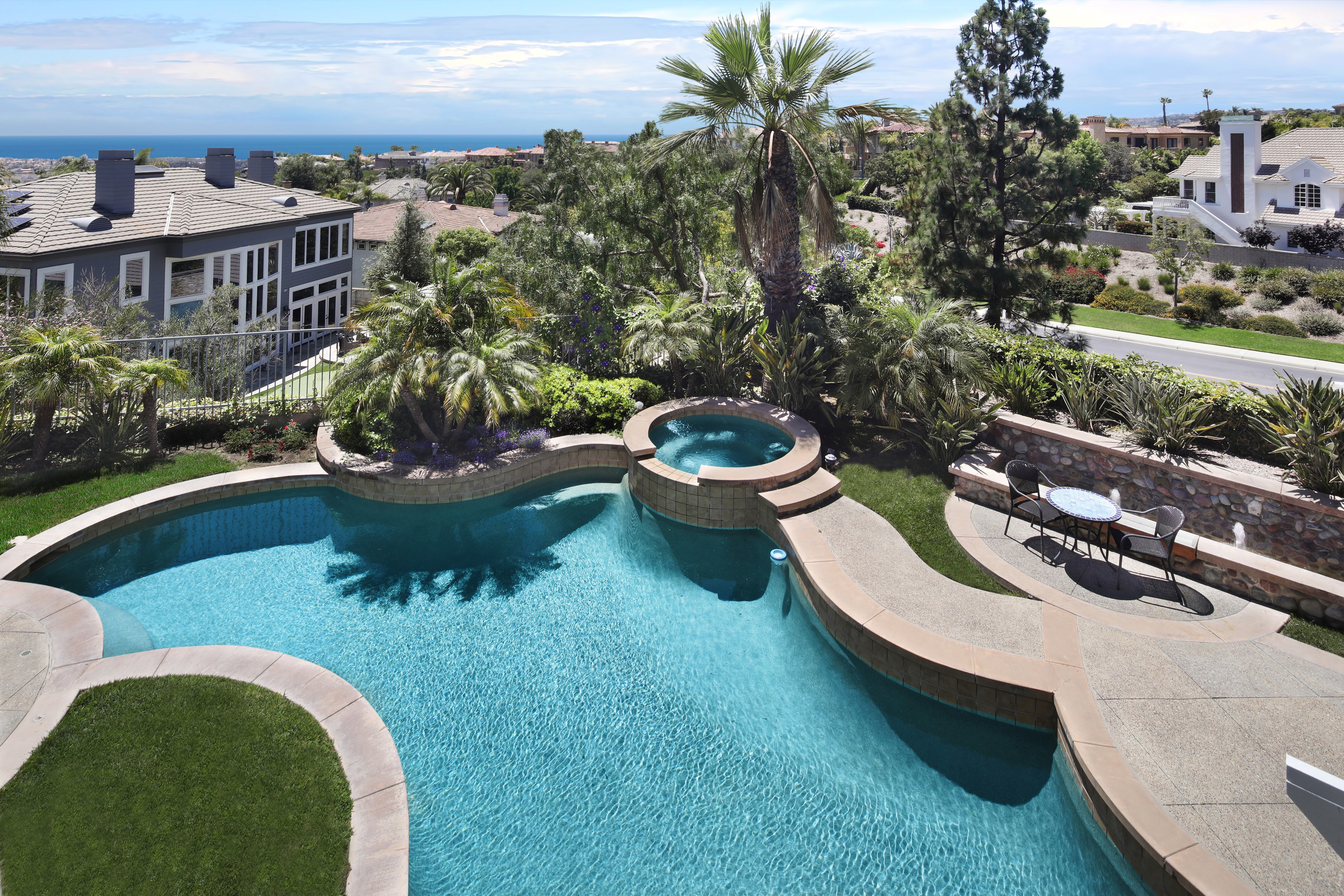 Luxury Pool and Spa with Ocean View in Laguna Niguel, USA HD Wallpaper