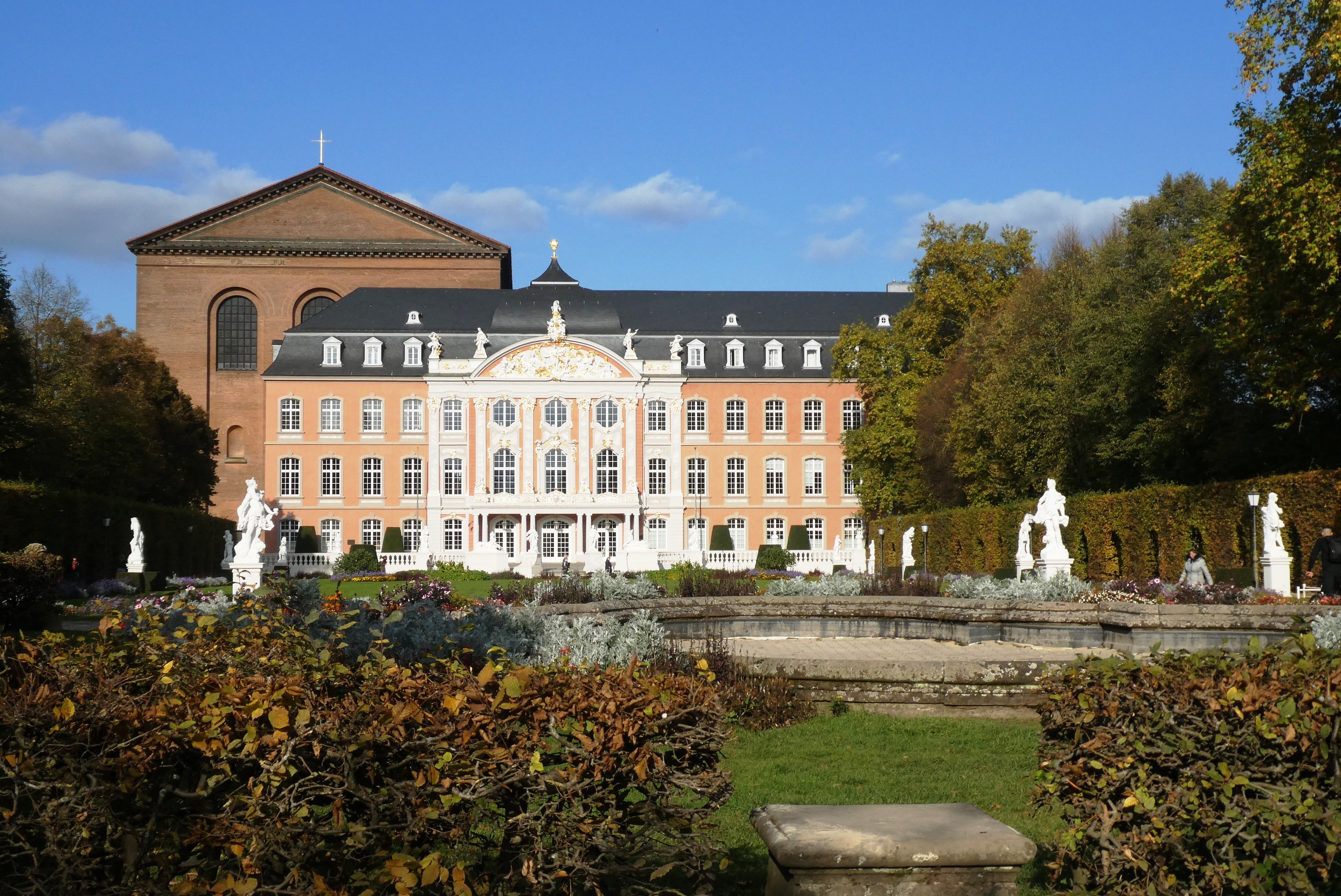 Electoral Palace and Basilica in Trier, Germany HD Wallpaper