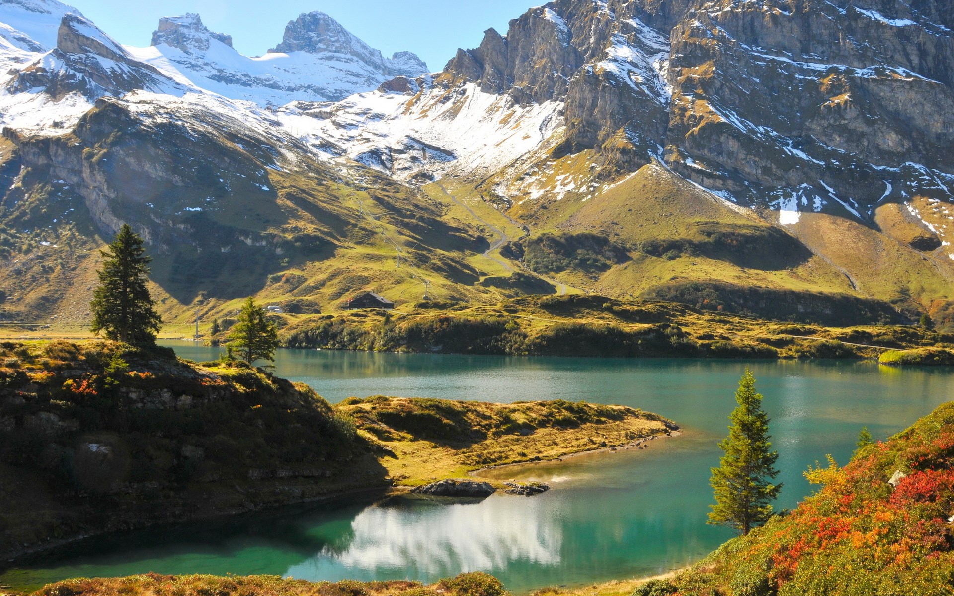 Turquoise lake and snow-capped mountains in autumn HD Wallpaper