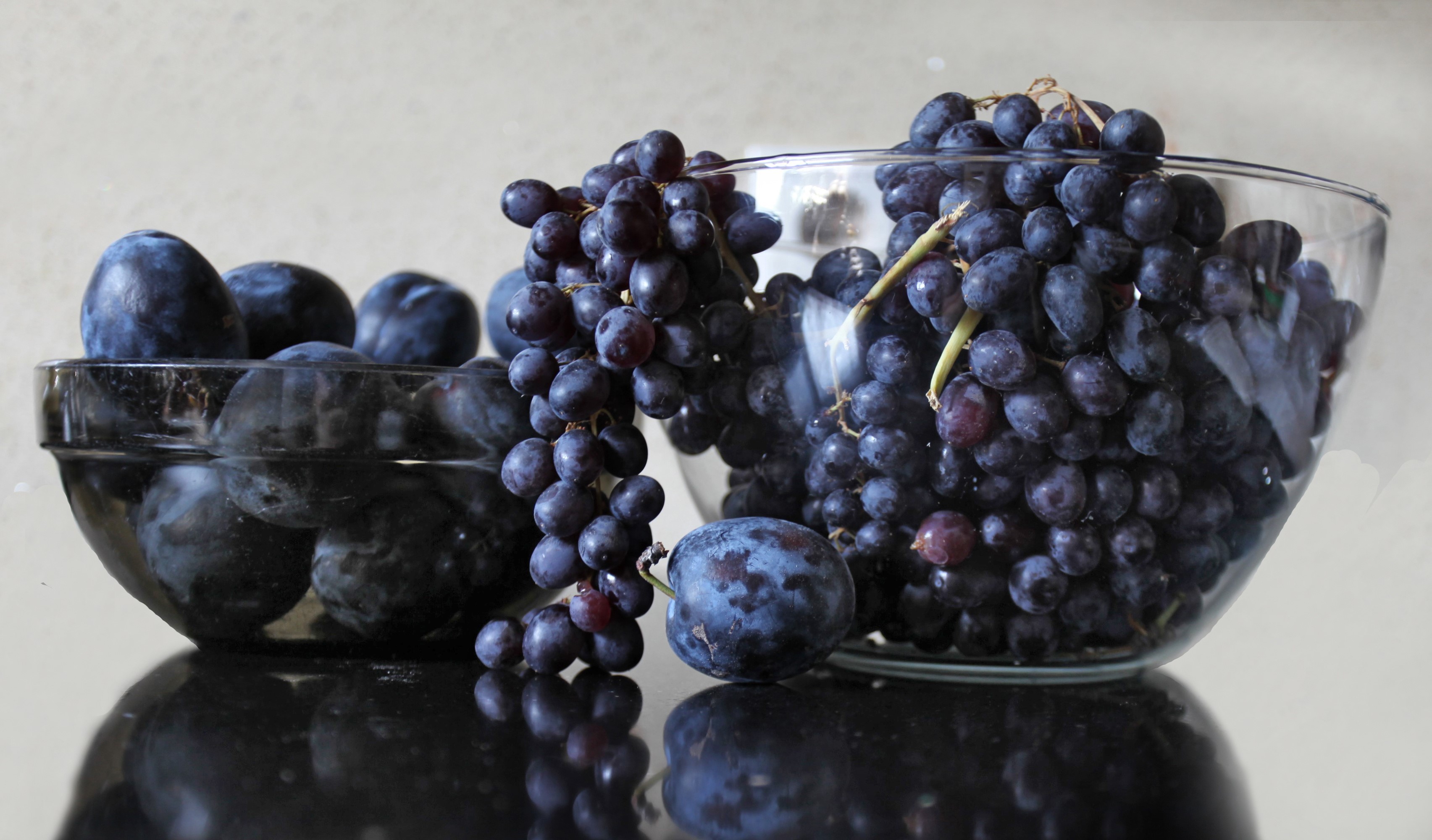 Grapes and Plums in Bowls HD Wallpaper