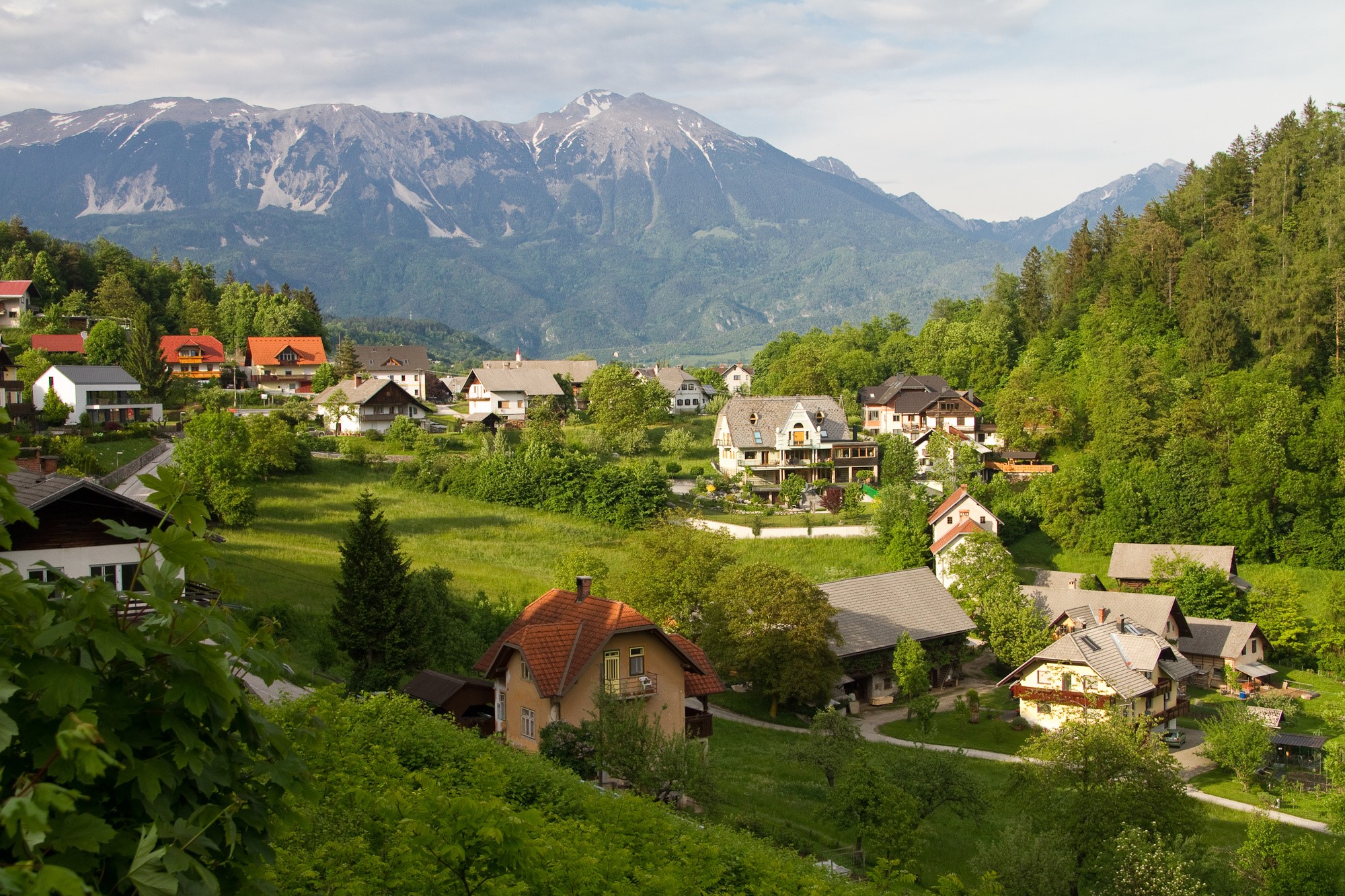 Houses in a mountain village in Slovenia HD Wallpaper