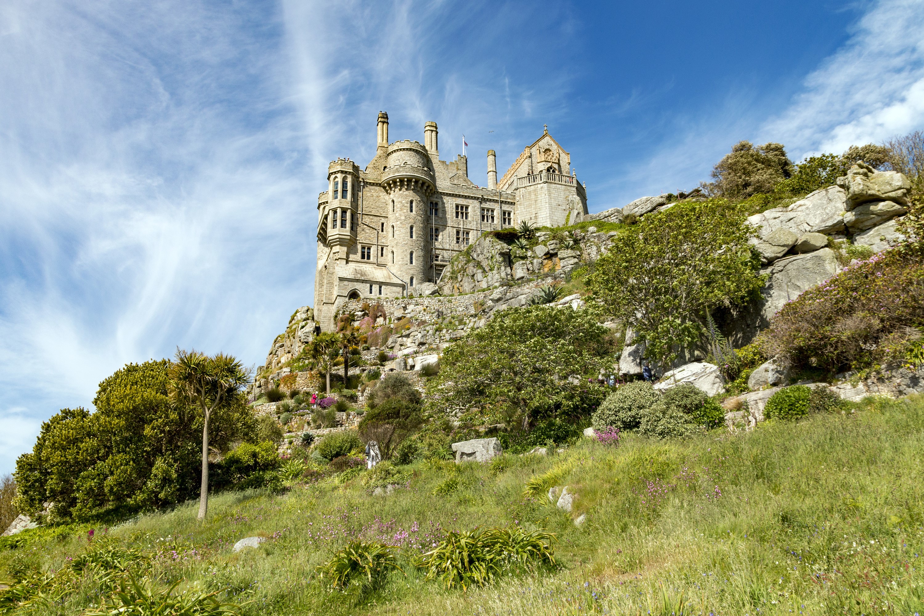 St Michael's Mount castle on a rocky hill HD Wallpaper