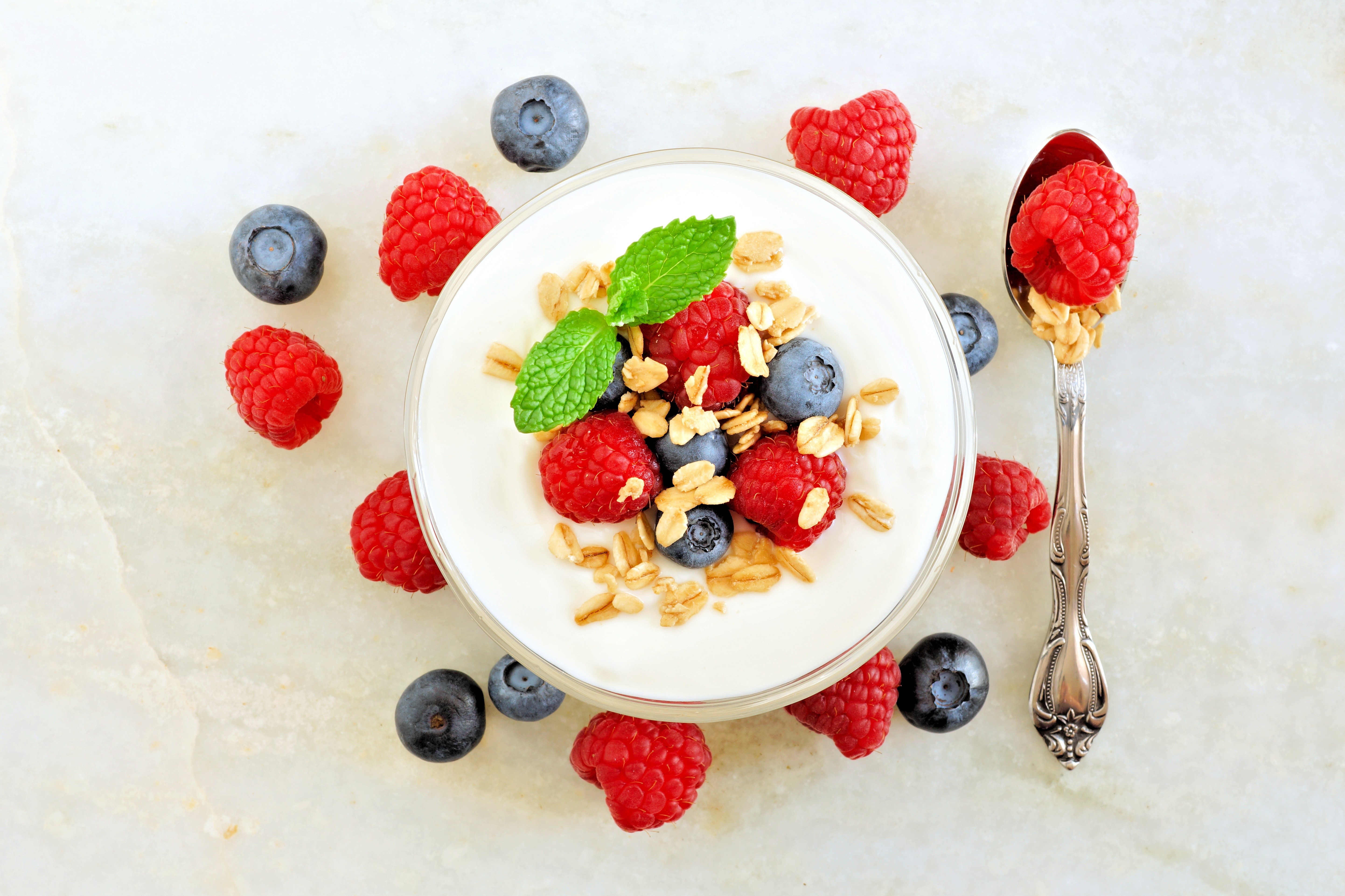 Yogurt with Blueberries and Raspberries HD Wallpaper