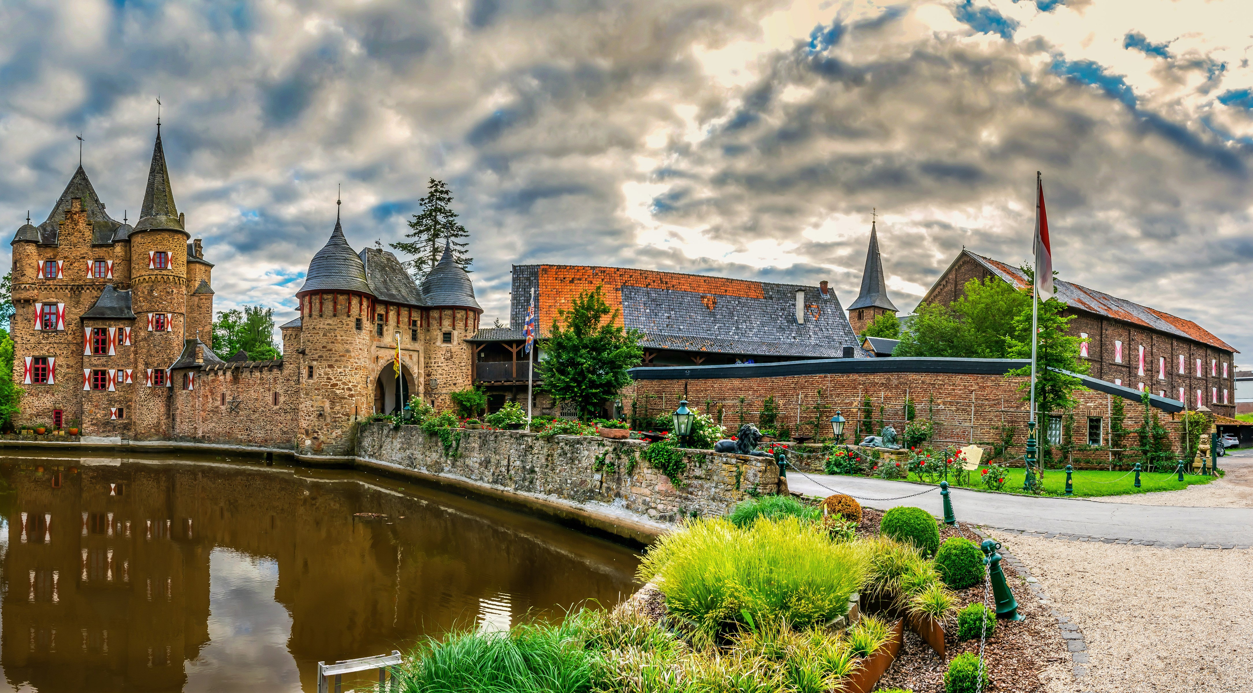 4K Burg Satzvey Mechernich Germany Castle Pond HD Wallpaper