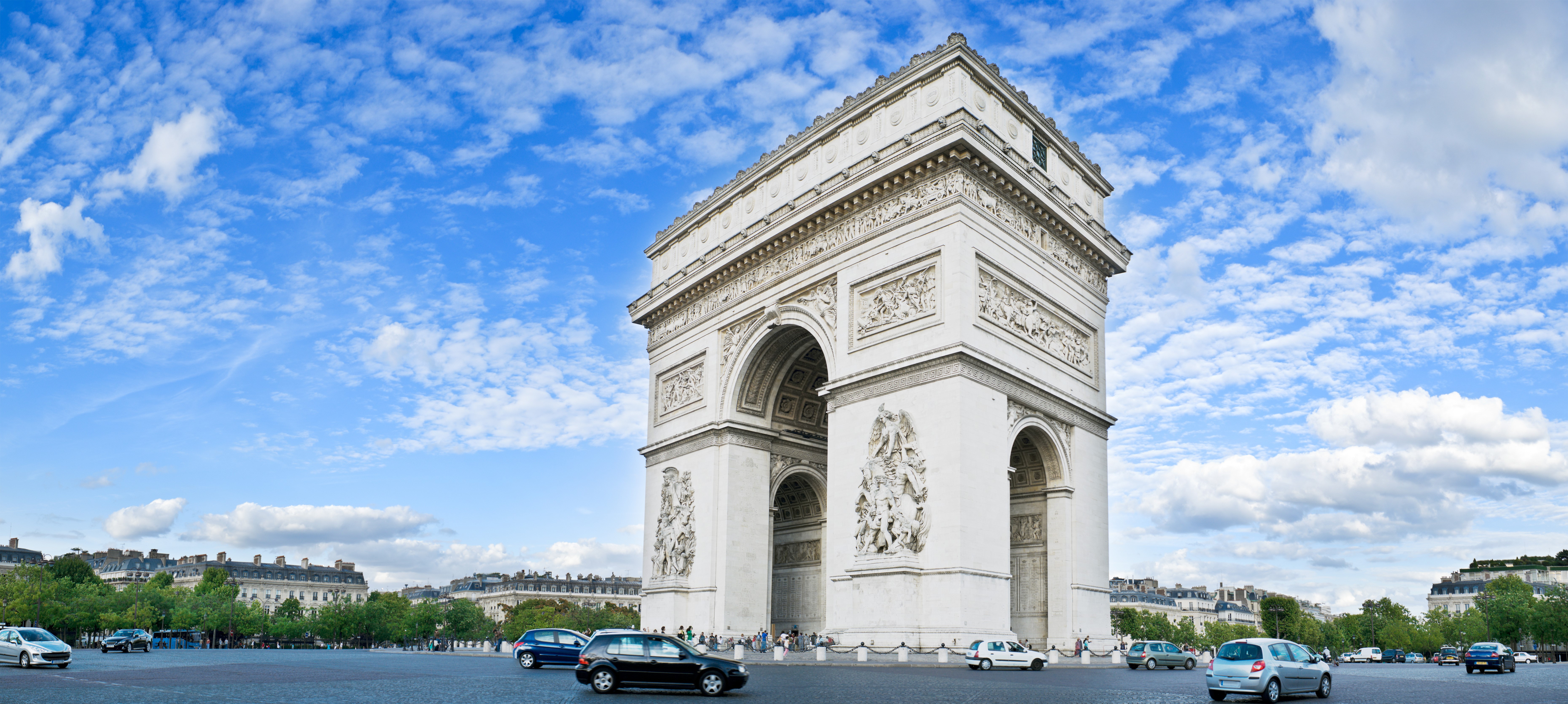 4K View of Arc de Triomphe in Paris HD Wallpaper